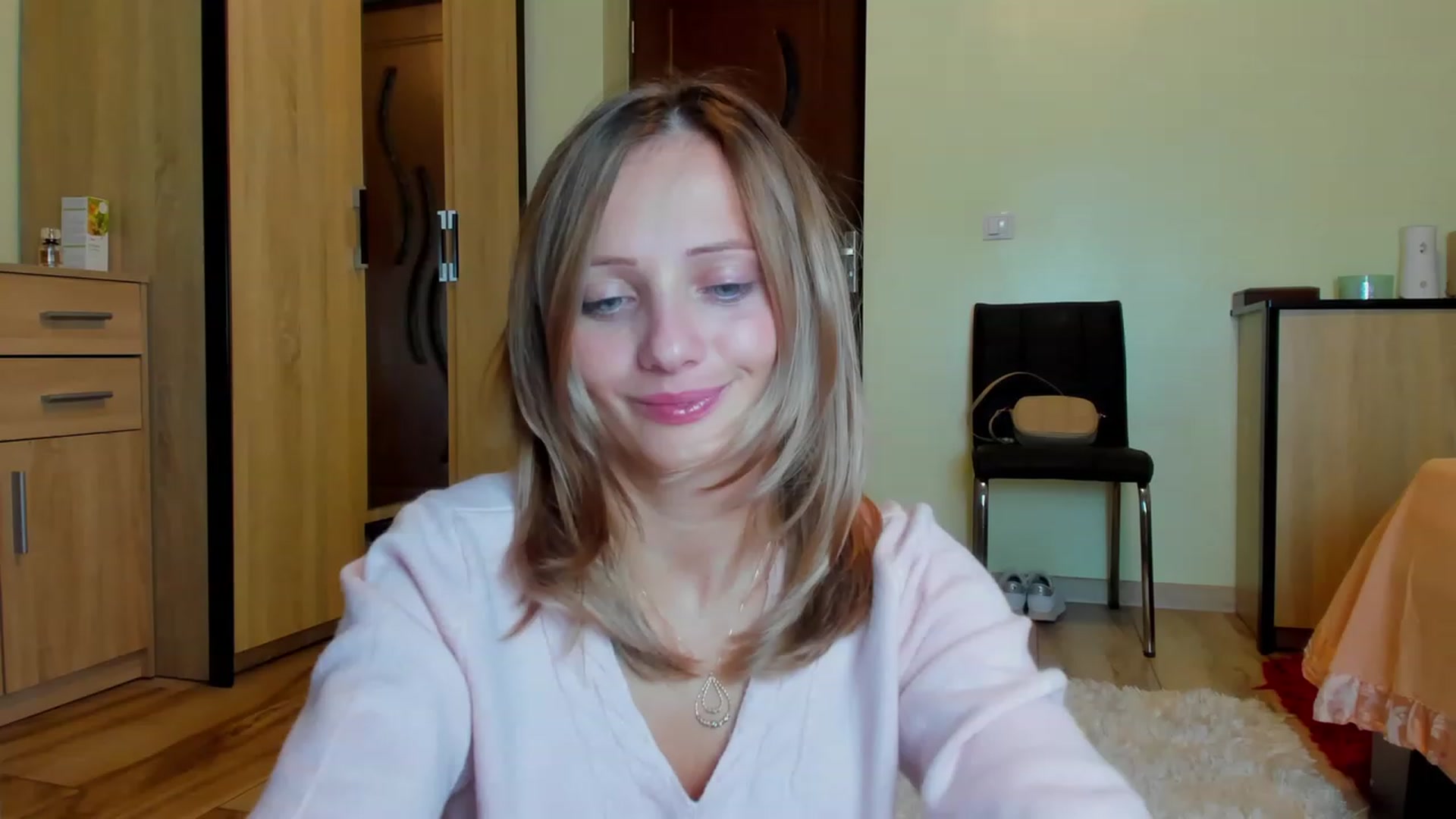 Gallery image thumbnail from KatBirdie_x's myfreecams stream on, 10/10/2023, 16:45 image 7 of 20