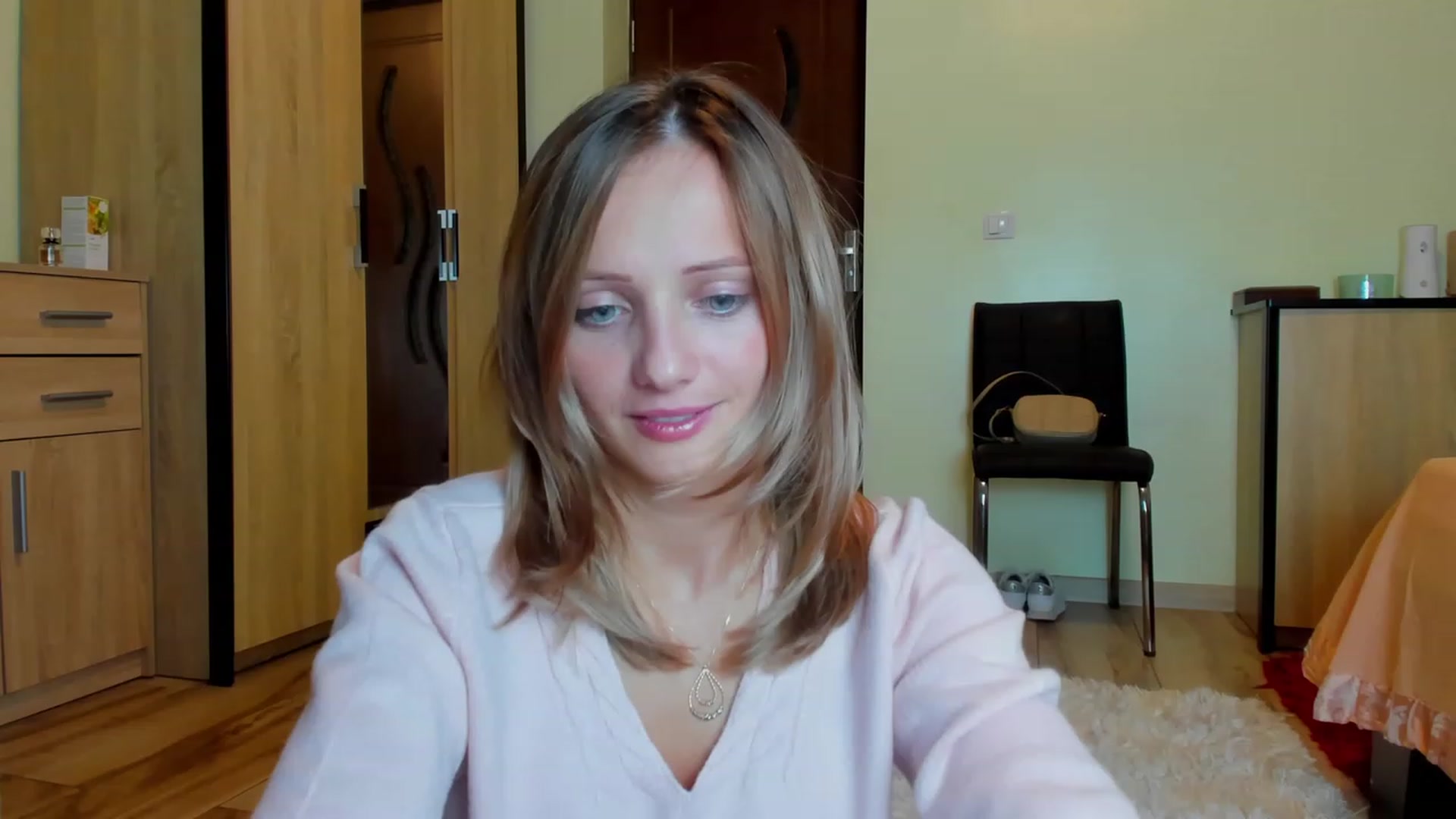 Gallery image thumbnail from KatBirdie_x's myfreecams stream on, 10/10/2023, 16:45 image 8 of 20