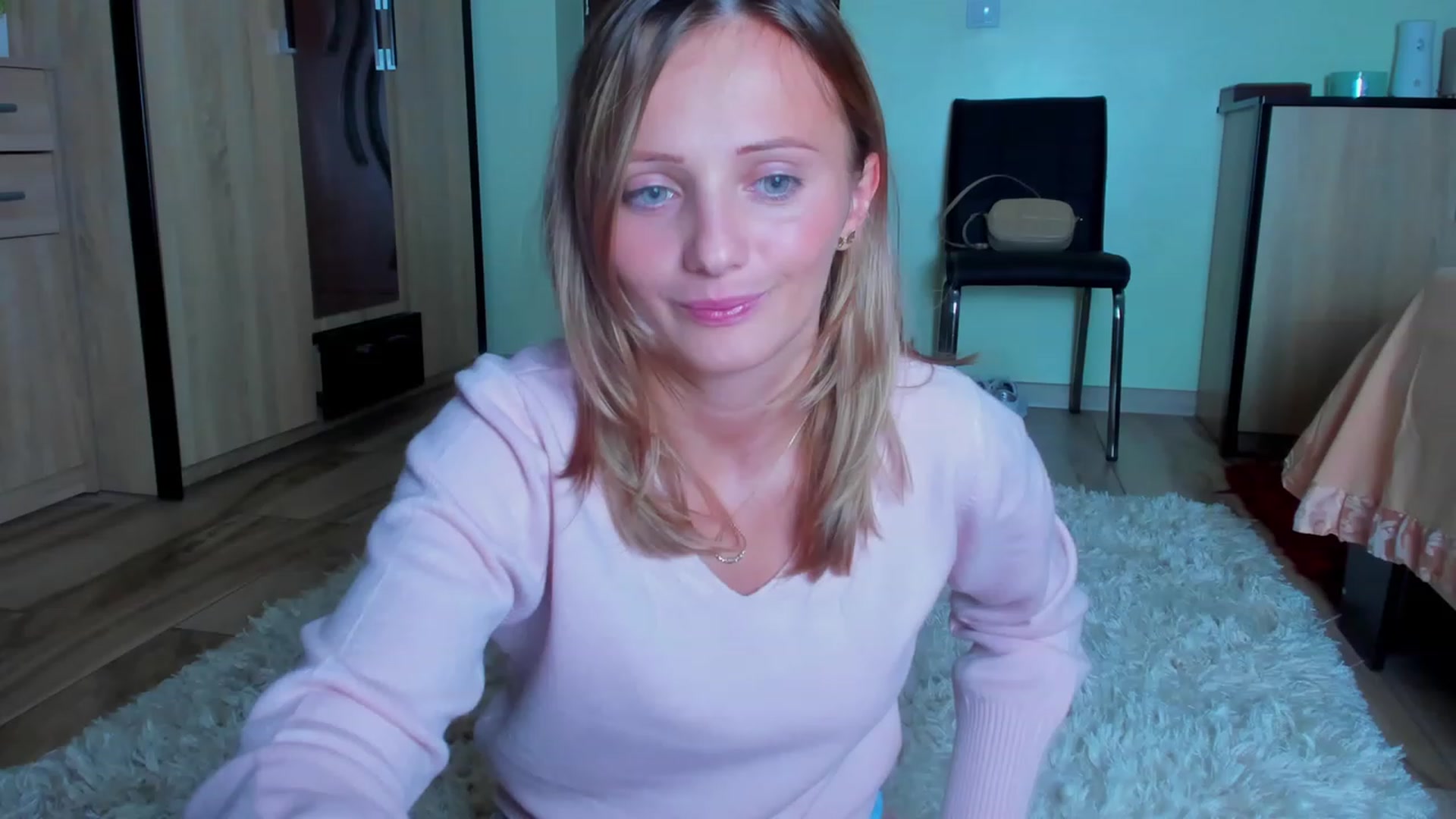 Gallery image thumbnail from KatBirdie_x's myfreecams stream on, 10/10/2023, 17:31 image 2 of 20