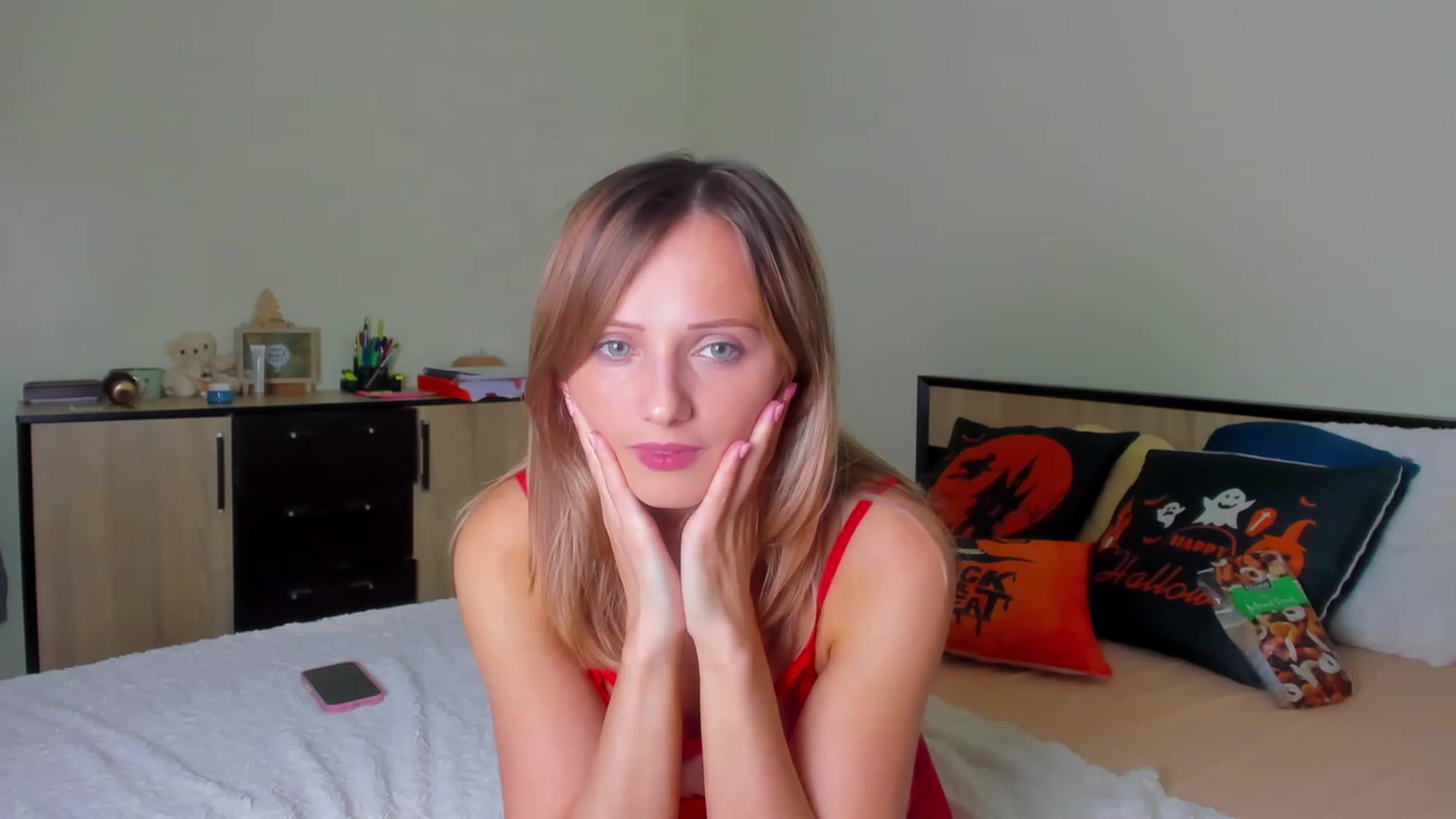 Gallery image thumbnail from KatBirdie_x's myfreecams stream on, 10/28/2023, 16:36 image 17 of 20