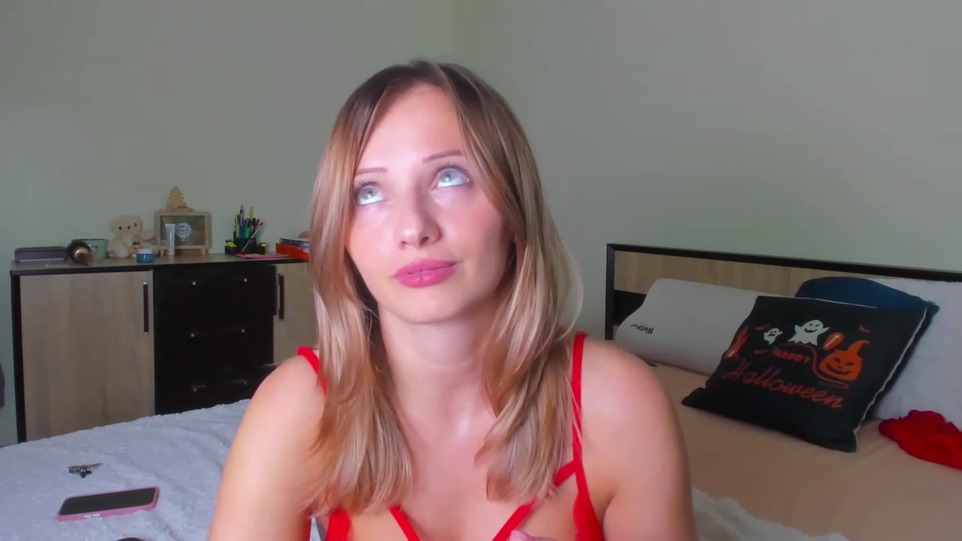 Gallery image thumbnail from KatBirdie_x's myfreecams stream on, 10/28/2023, 18:23 image 18 of 20