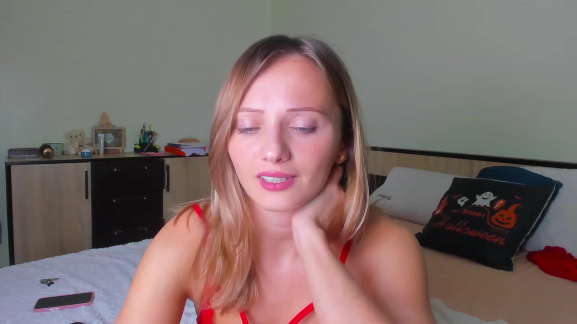 Gallery image thumbnail from KatBirdie_x's myfreecams stream on, 10/28/2023, 18:23 image 17 of 20