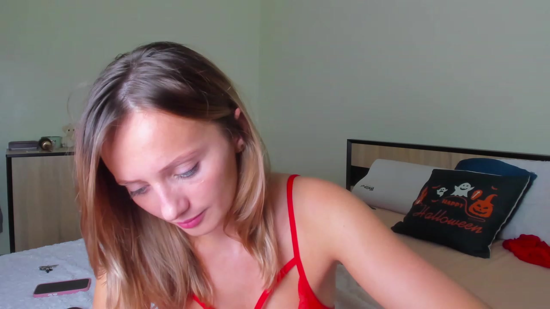 Gallery image thumbnail from KatBirdie_x's myfreecams stream on, 10/28/2023, 18:23 image 16 of 20