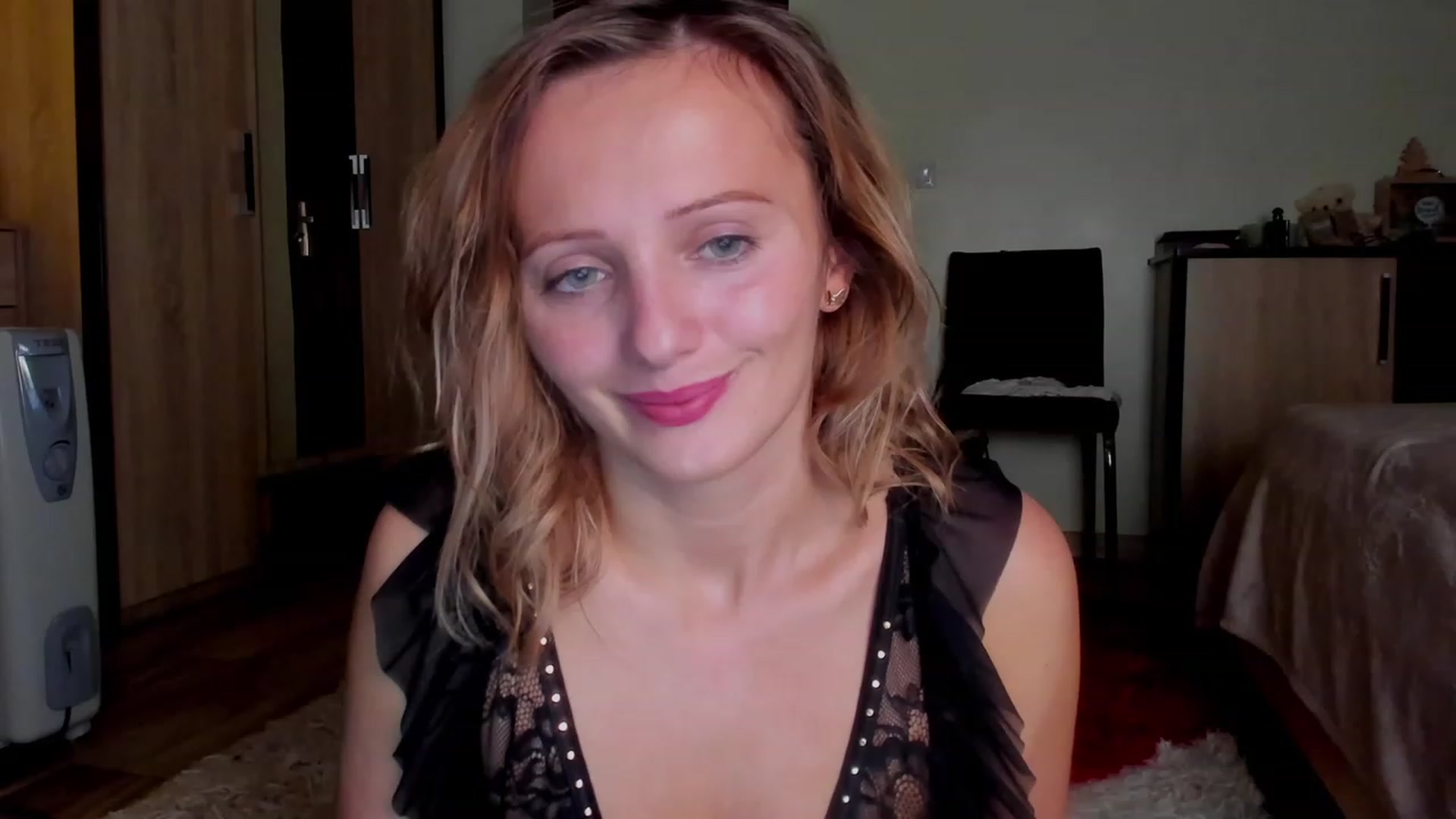 Gallery image thumbnail from KatBirdie_x's myfreecams stream on, 11/09/2023, 18:25 image 4 of 20