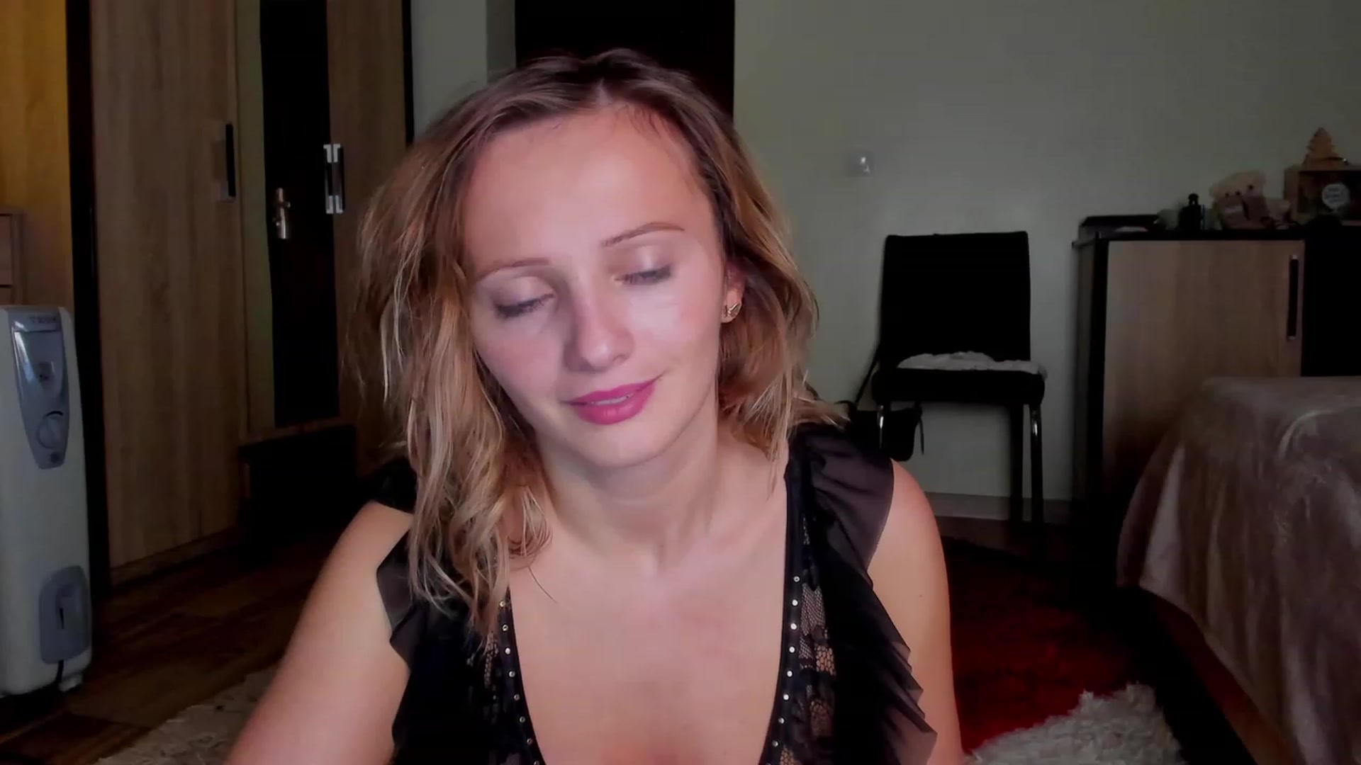 Gallery image thumbnail from KatBirdie_x's myfreecams stream on, 11/09/2023, 18:25 image 2 of 20