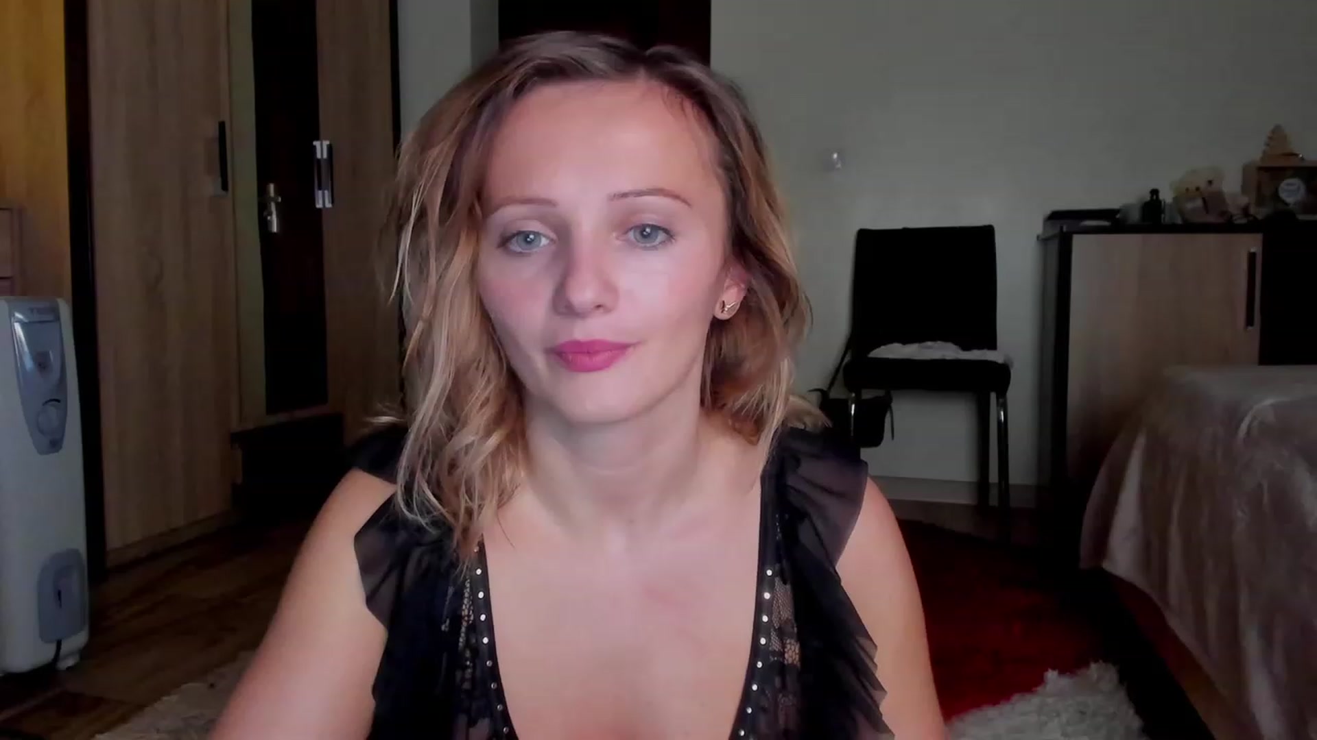 Gallery image thumbnail from KatBirdie_x's myfreecams stream on, 11/09/2023, 18:25 image 1 of 20