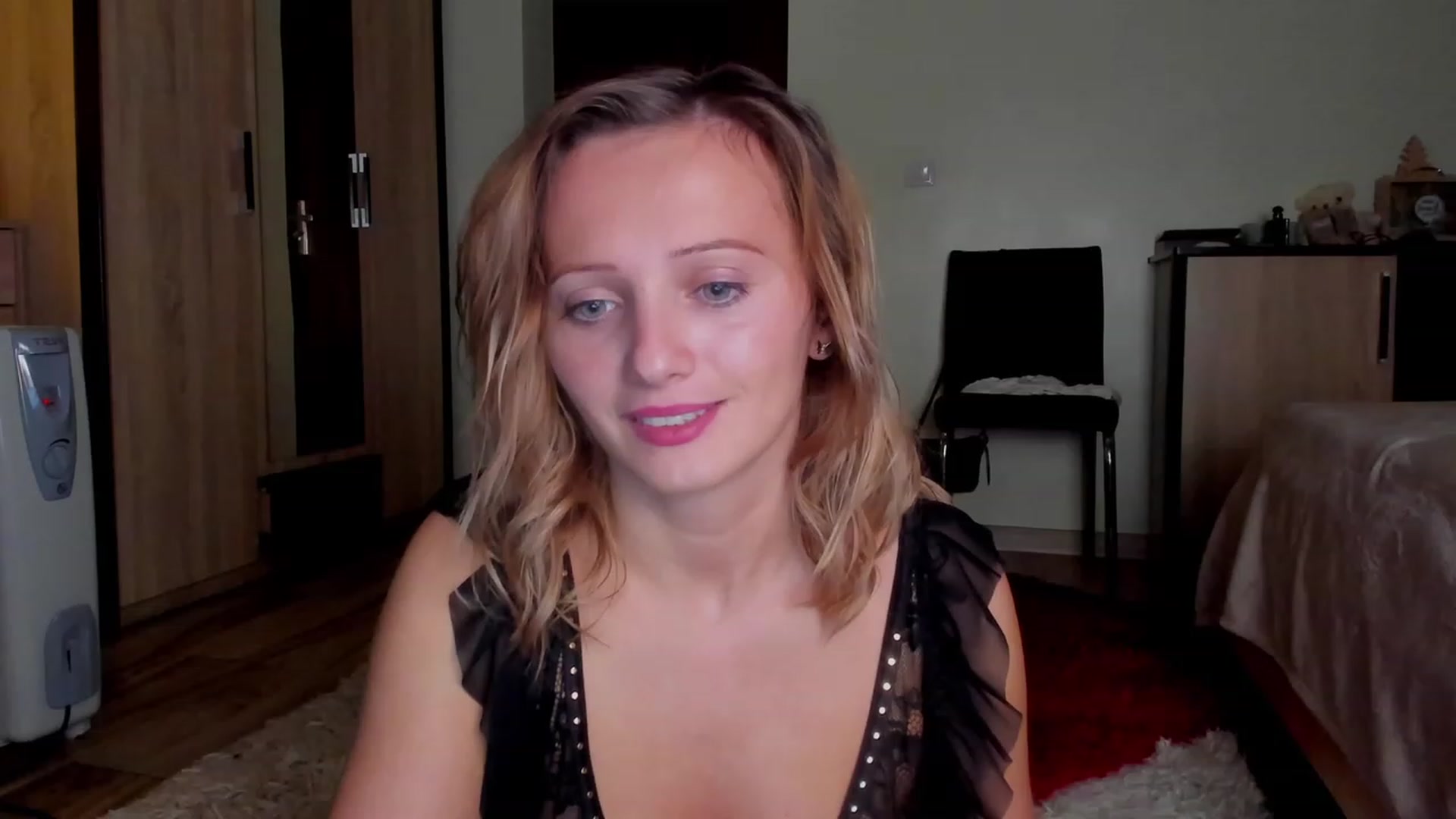 Gallery image thumbnail from KatBirdie_x's myfreecams stream on, 11/09/2023, 18:25 image 10 of 20