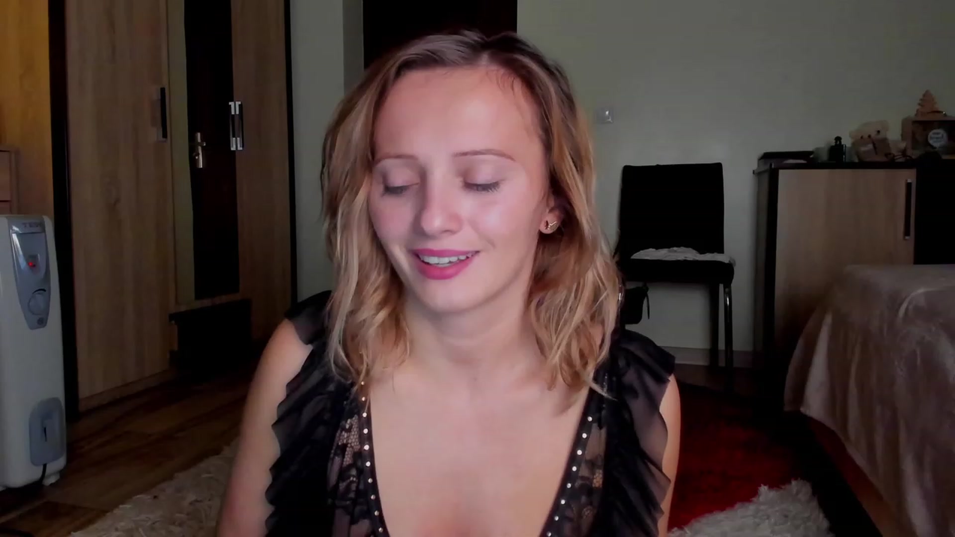Gallery image thumbnail from KatBirdie_x's myfreecams stream on, 11/09/2023, 18:25 image 6 of 20
