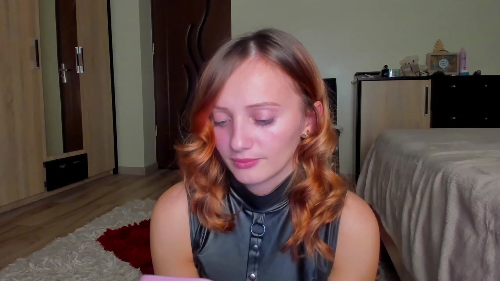 Gallery image thumbnail from KatBirdie_x's myfreecams stream on, 11/10/2023, 17:46 image 5 of 20