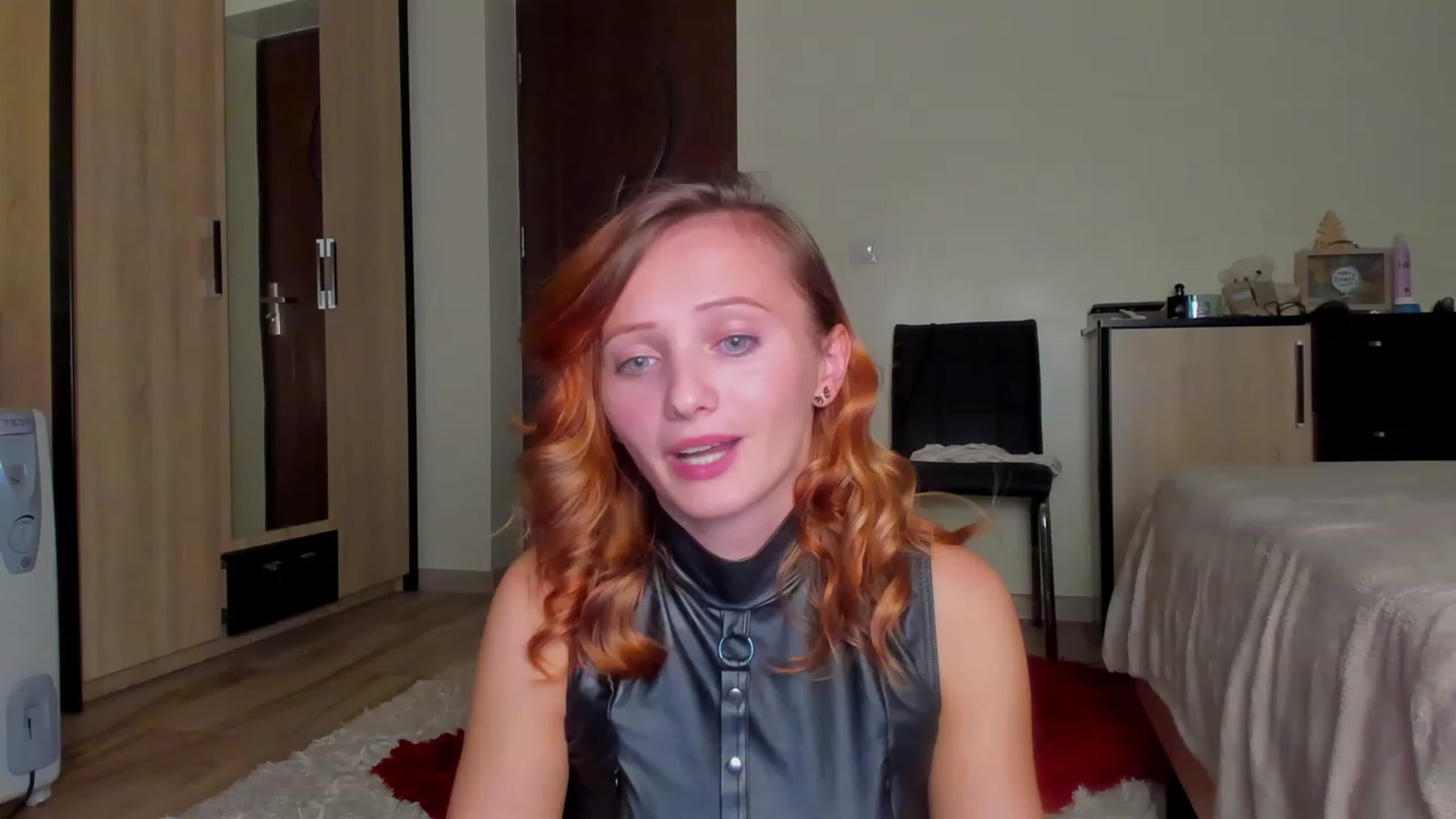 Gallery image thumbnail from KatBirdie_x's myfreecams stream on, 11/10/2023, 17:46 image 10 of 20