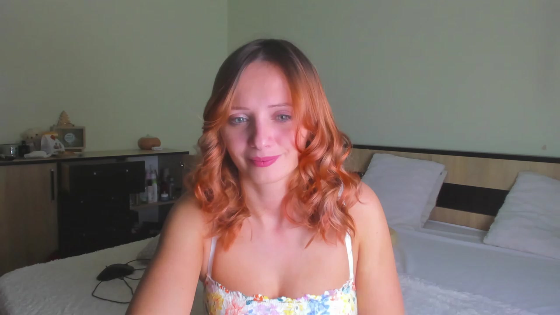 Gallery image thumbnail from KatBirdie_x's myfreecams stream on, 11/12/2023, 22:08 image 10 of 20