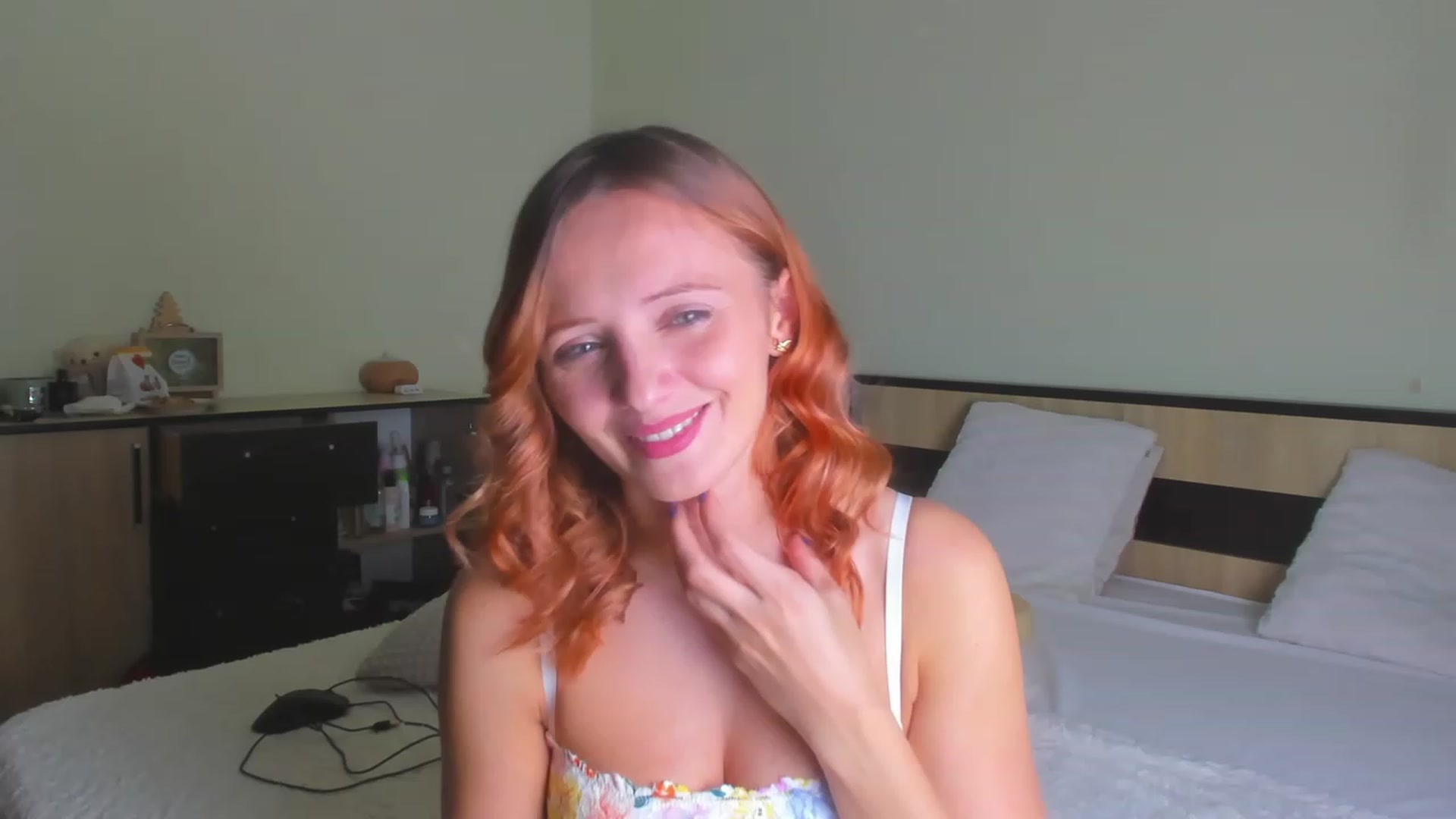 Gallery image thumbnail from KatBirdie_x's myfreecams stream on, 11/12/2023, 22:08 image 7 of 20