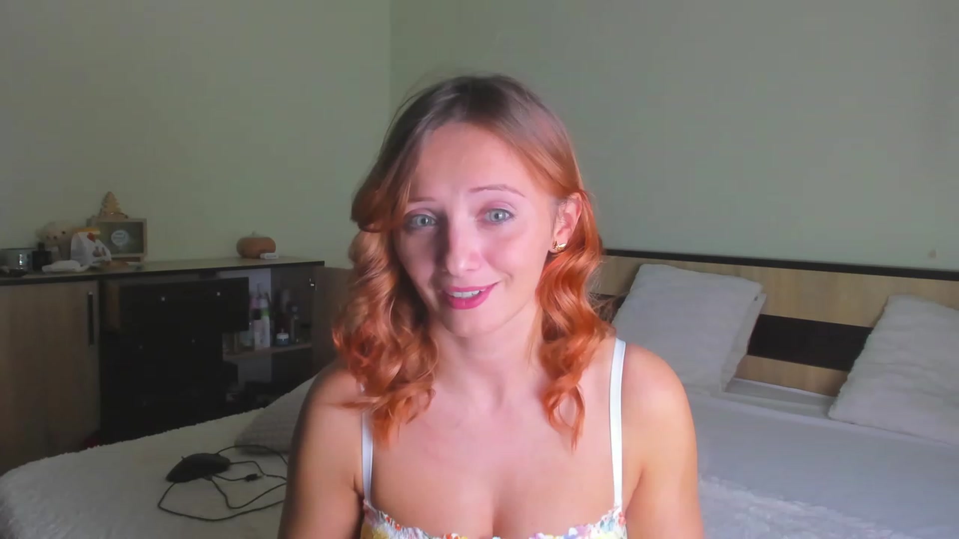 Gallery image thumbnail from KatBirdie_x's myfreecams stream on, 11/12/2023, 22:08 image 15 of 20
