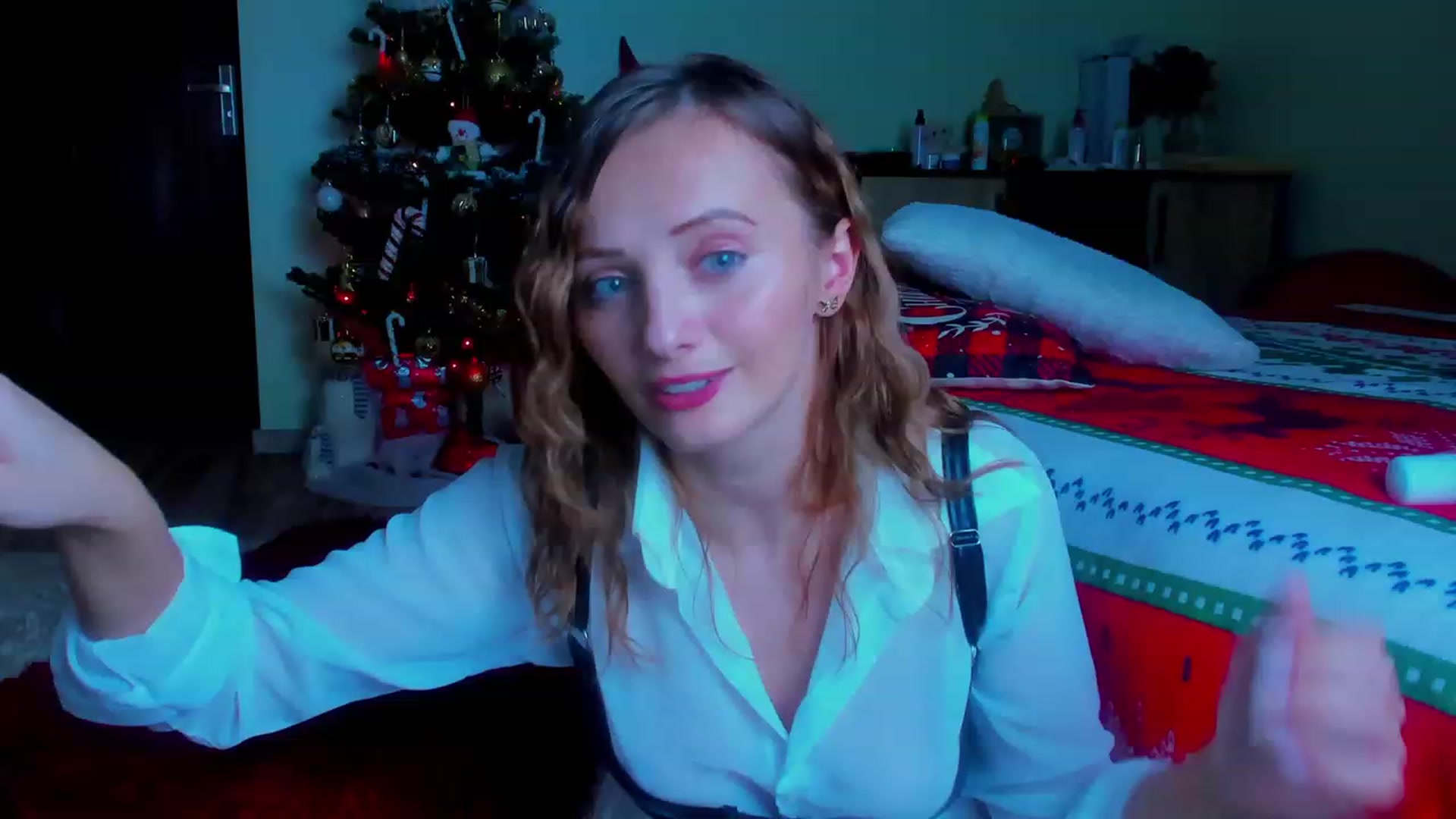 Gallery image thumbnail from KatBirdie_x's myfreecams stream on, 12/02/2023, 21:38 image 13 of 20
