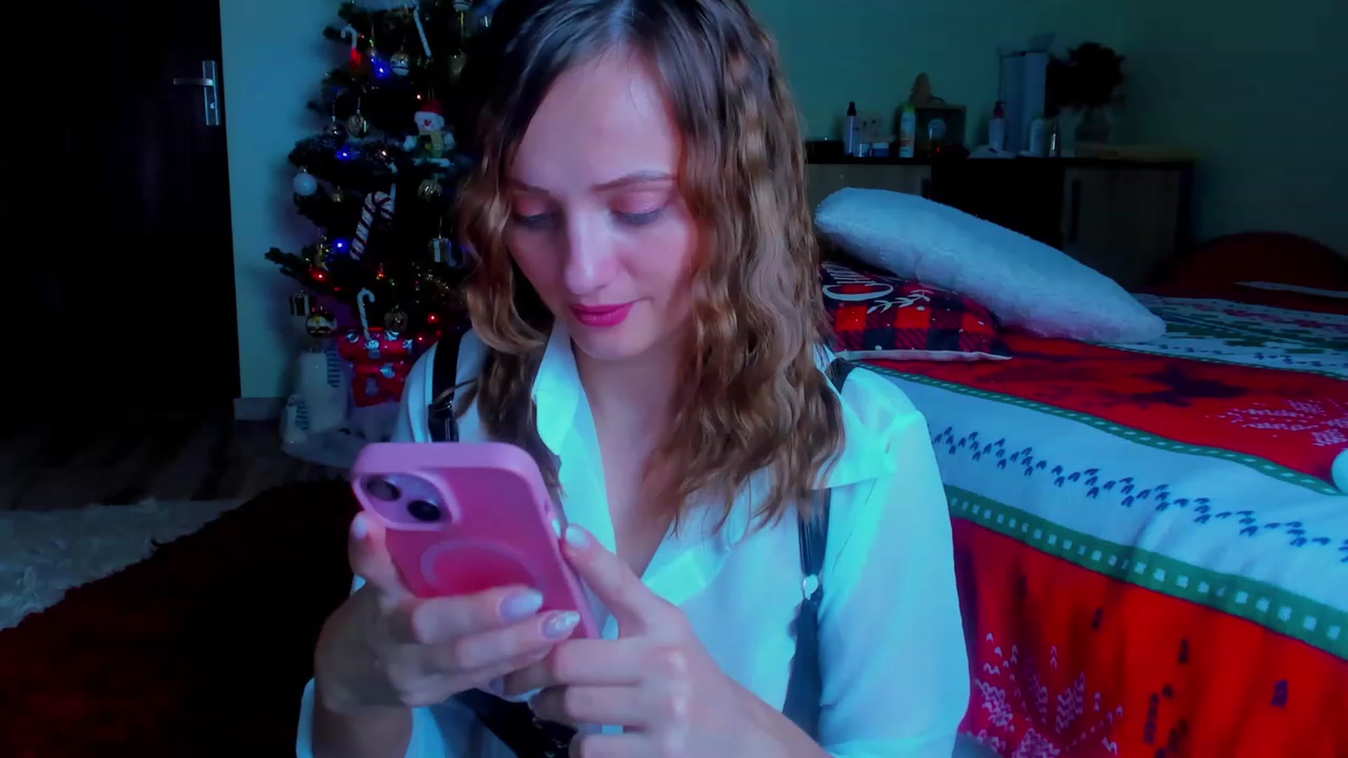 Gallery image thumbnail from KatBirdie_x's myfreecams stream on, 12/02/2023, 21:38 image 17 of 20