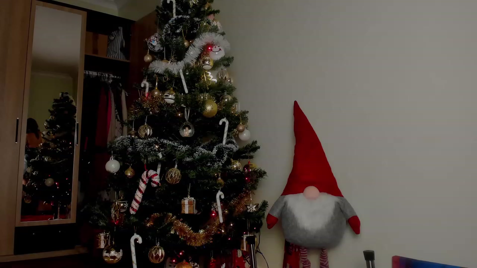 Gallery image thumbnail from KatBirdie_x's myfreecams stream on, 12/12/2023, 16:18 image 17 of 20