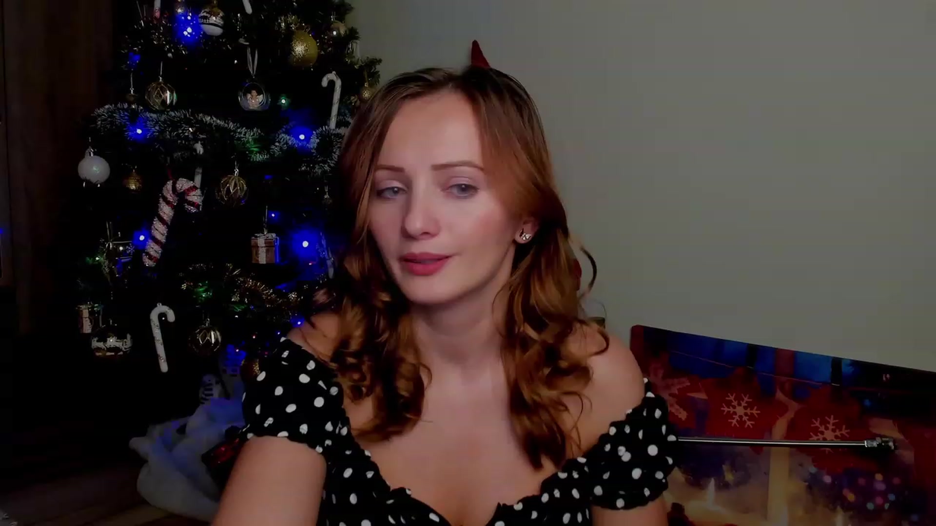 Gallery image thumbnail from KatBirdie_x's myfreecams stream on, 12/12/2023, 16:18 image 1 of 20