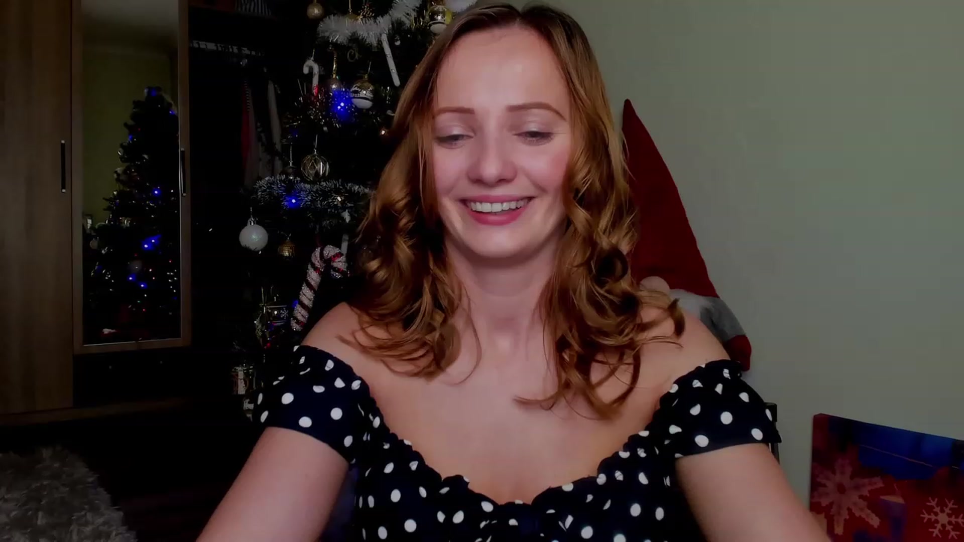 Gallery image thumbnail from KatBirdie_x's myfreecams stream on, 12/12/2023, 16:36 image 5 of 20
