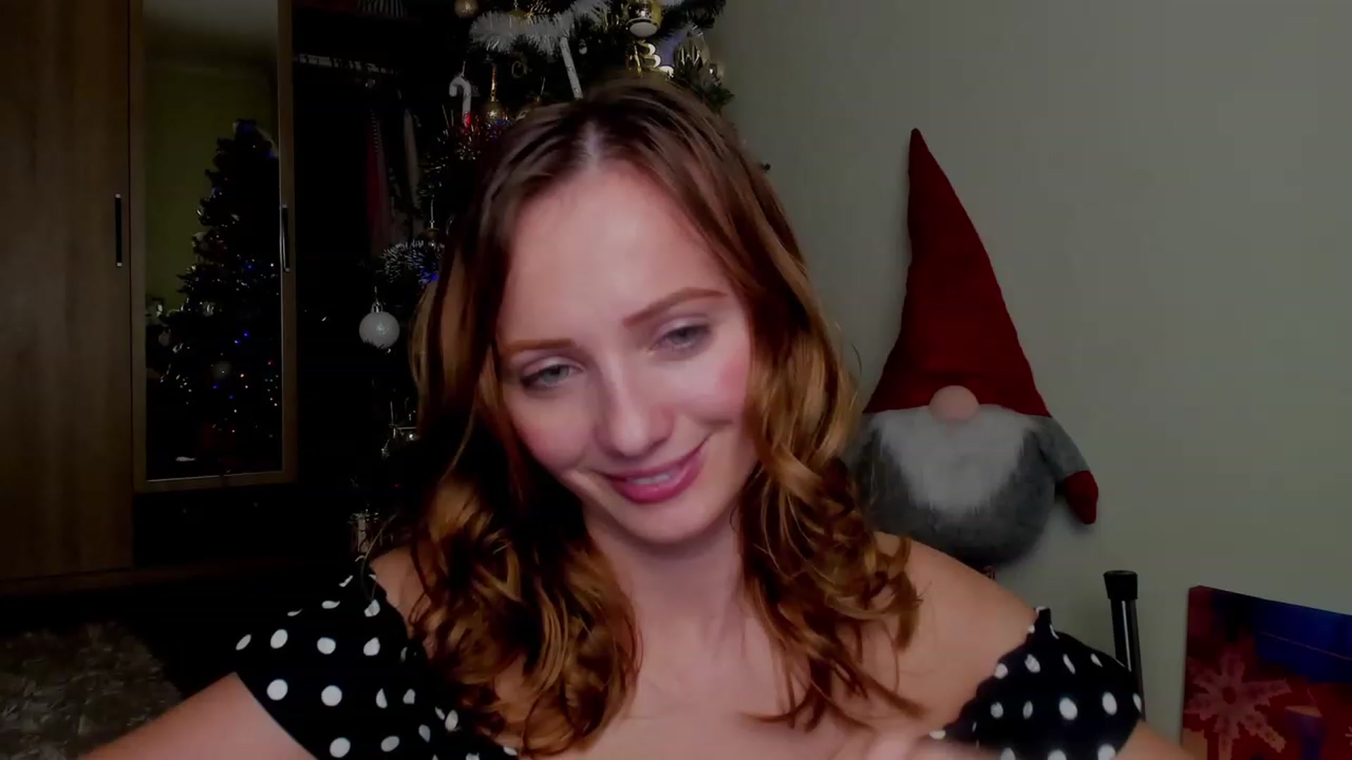 Gallery image thumbnail from KatBirdie_x's myfreecams stream on, 12/12/2023, 16:36 image 15 of 20
