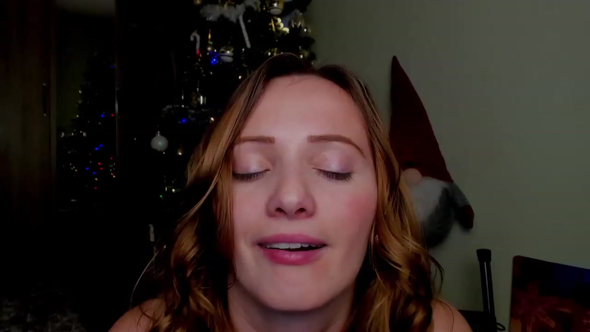 Gallery image thumbnail from KatBirdie_x's myfreecams stream on, 12/12/2023, 16:36 image 13 of 20
