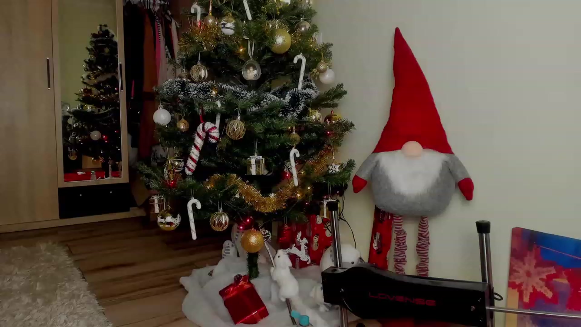 Gallery image thumbnail from KatBirdie_x's myfreecams stream on, 12/12/2023, 16:36 image 17 of 20