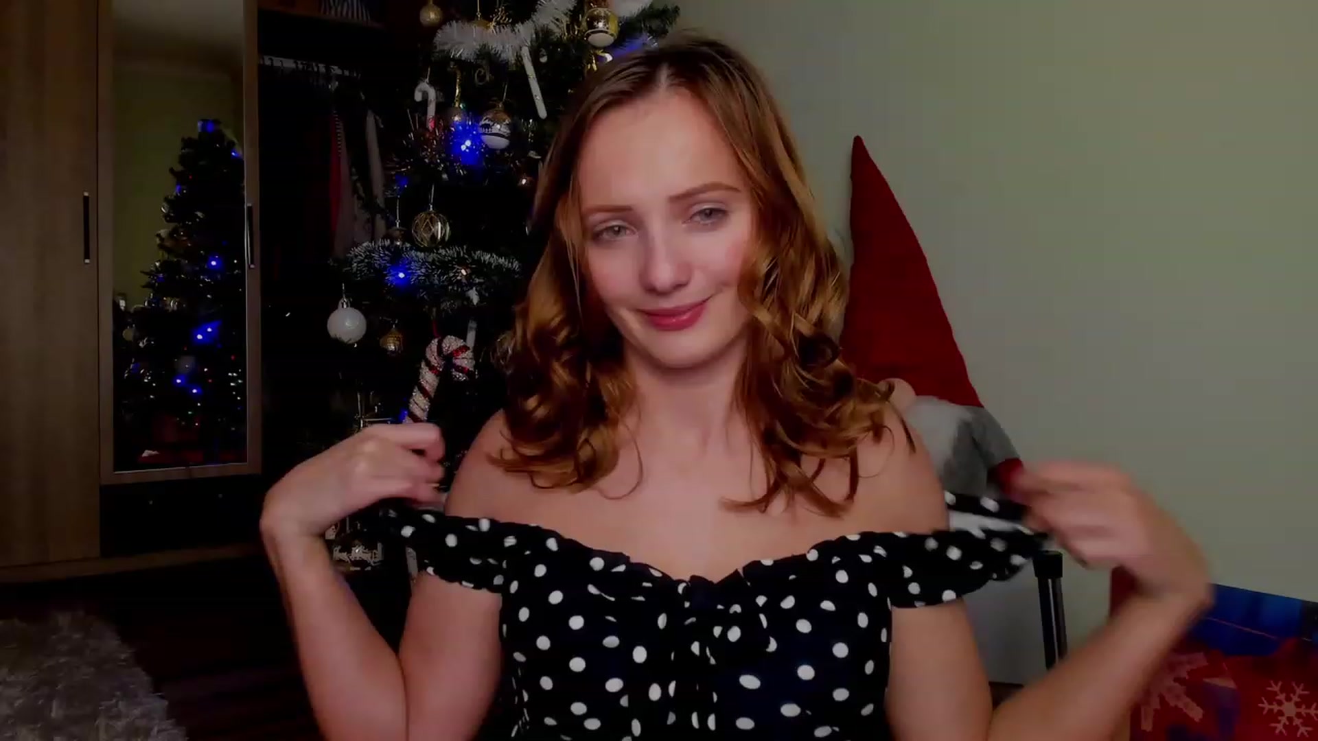 Gallery image thumbnail from KatBirdie_x's myfreecams stream on, 12/12/2023, 16:36 image 4 of 20
