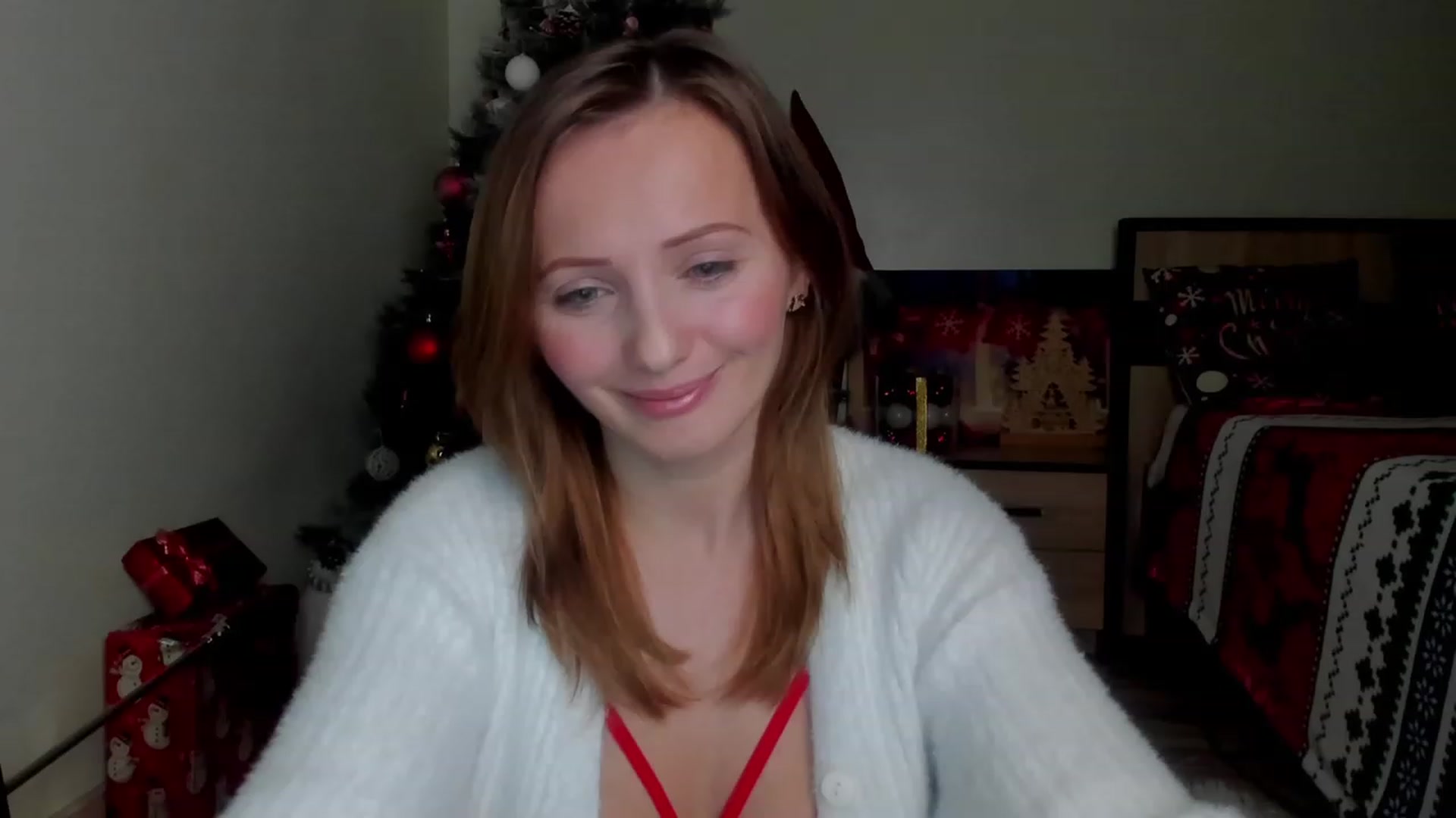 Gallery image thumbnail from KatBirdie_x's myfreecams stream on, 12/16/2023, 19:59 image 1 of 20
