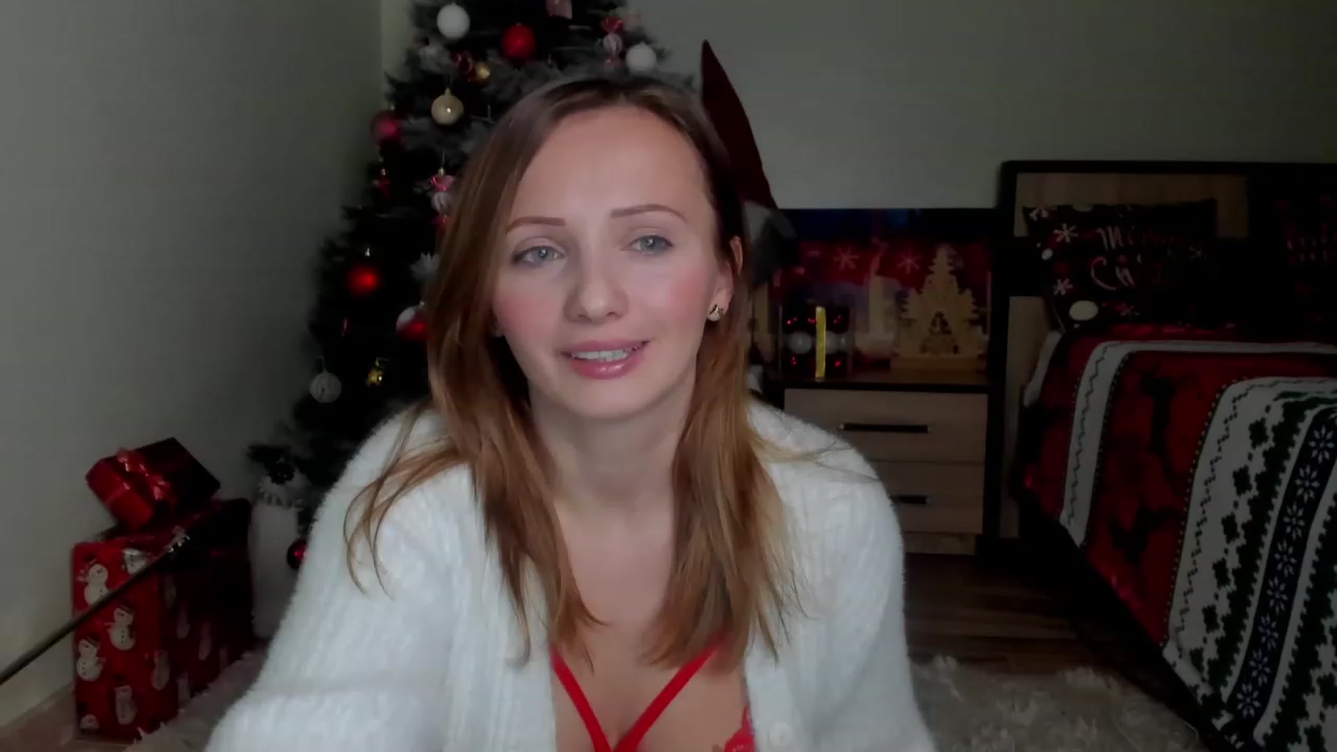 Gallery image thumbnail from KatBirdie_x's myfreecams stream on, 12/16/2023, 19:59 image 6 of 20