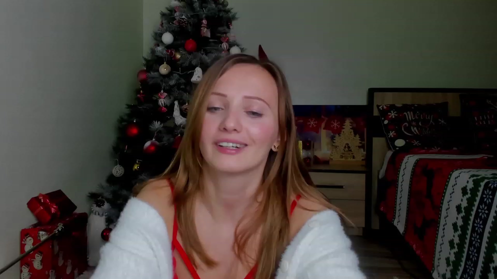 Gallery image thumbnail from KatBirdie_x's myfreecams stream on, 12/16/2023, 22:28 image 8 of 20