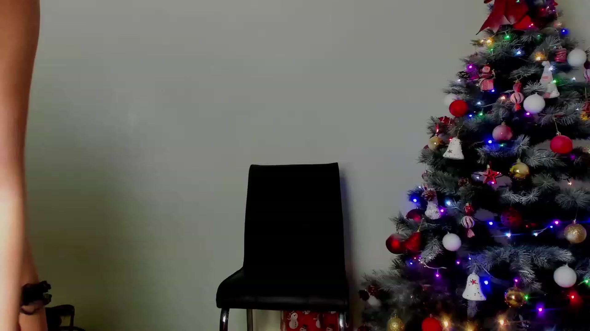 Gallery image thumbnail from KatBirdie_x's myfreecams stream on, 12/17/2023, 21:49 image 8 of 20