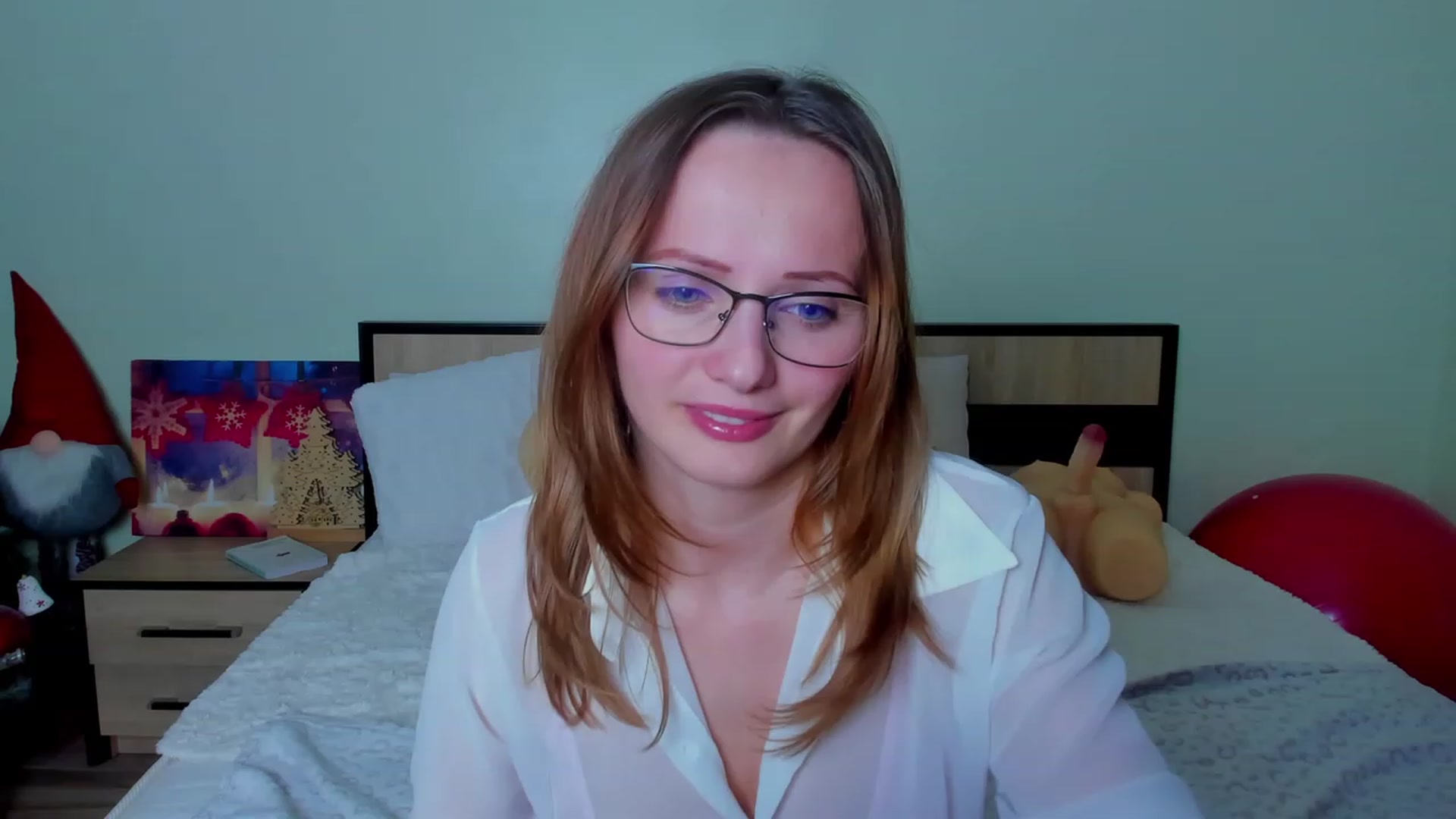 Gallery image thumbnail from KatBirdie_x's myfreecams stream on, 01/04/2024, 21:02 image 3 of 20