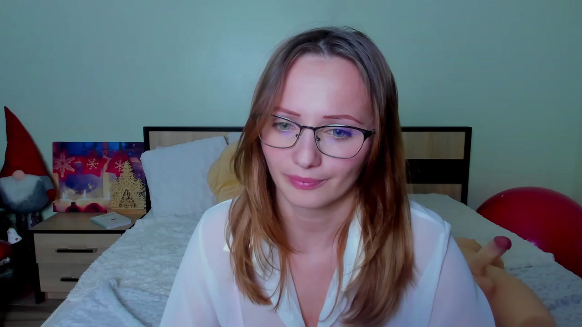 Gallery image thumbnail from KatBirdie_x's myfreecams stream on, 01/04/2024, 21:02 image 12 of 20