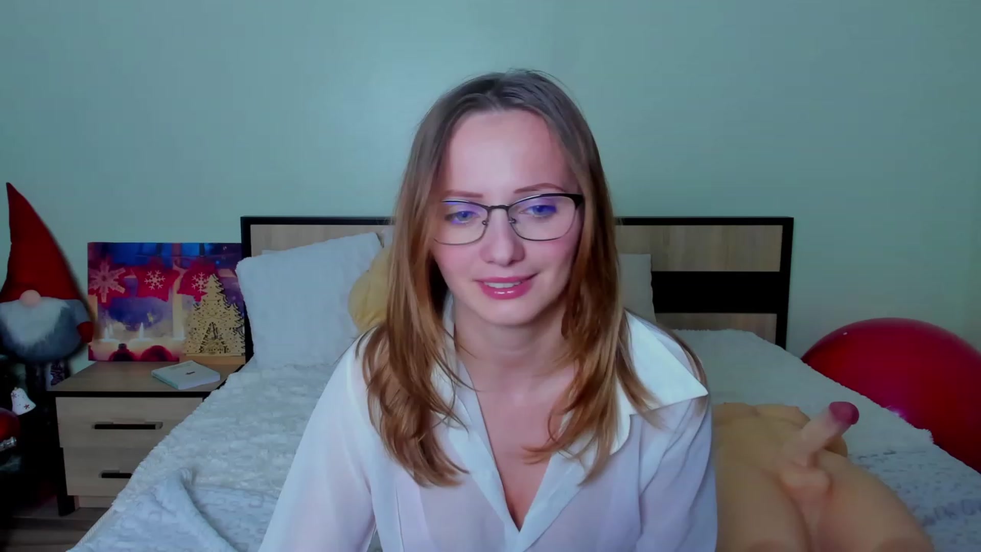 Gallery image thumbnail from KatBirdie_x's myfreecams stream on, 01/04/2024, 21:02 image 4 of 20