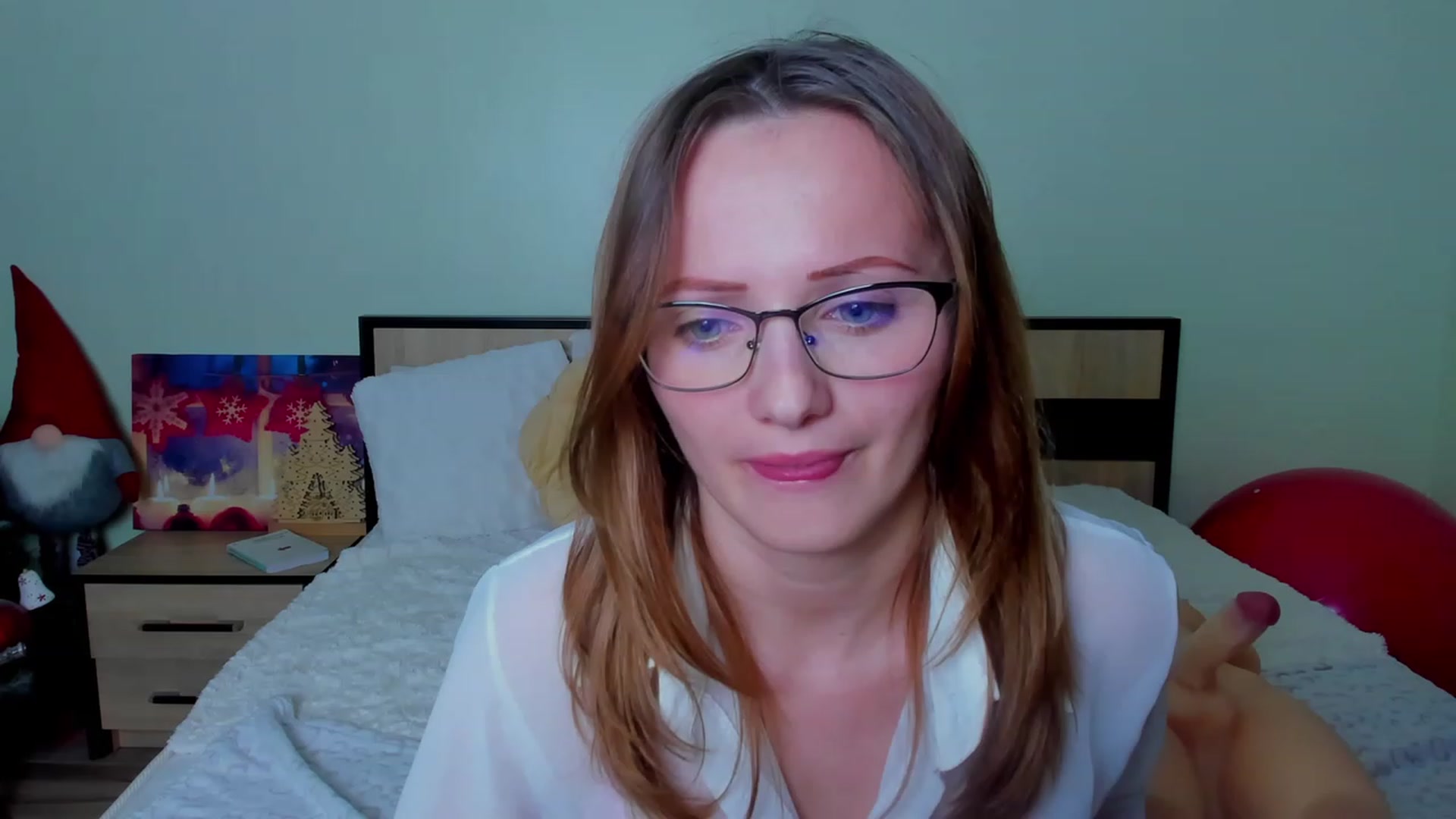 Gallery image thumbnail from KatBirdie_x's myfreecams stream on, 01/04/2024, 21:02 image 13 of 20