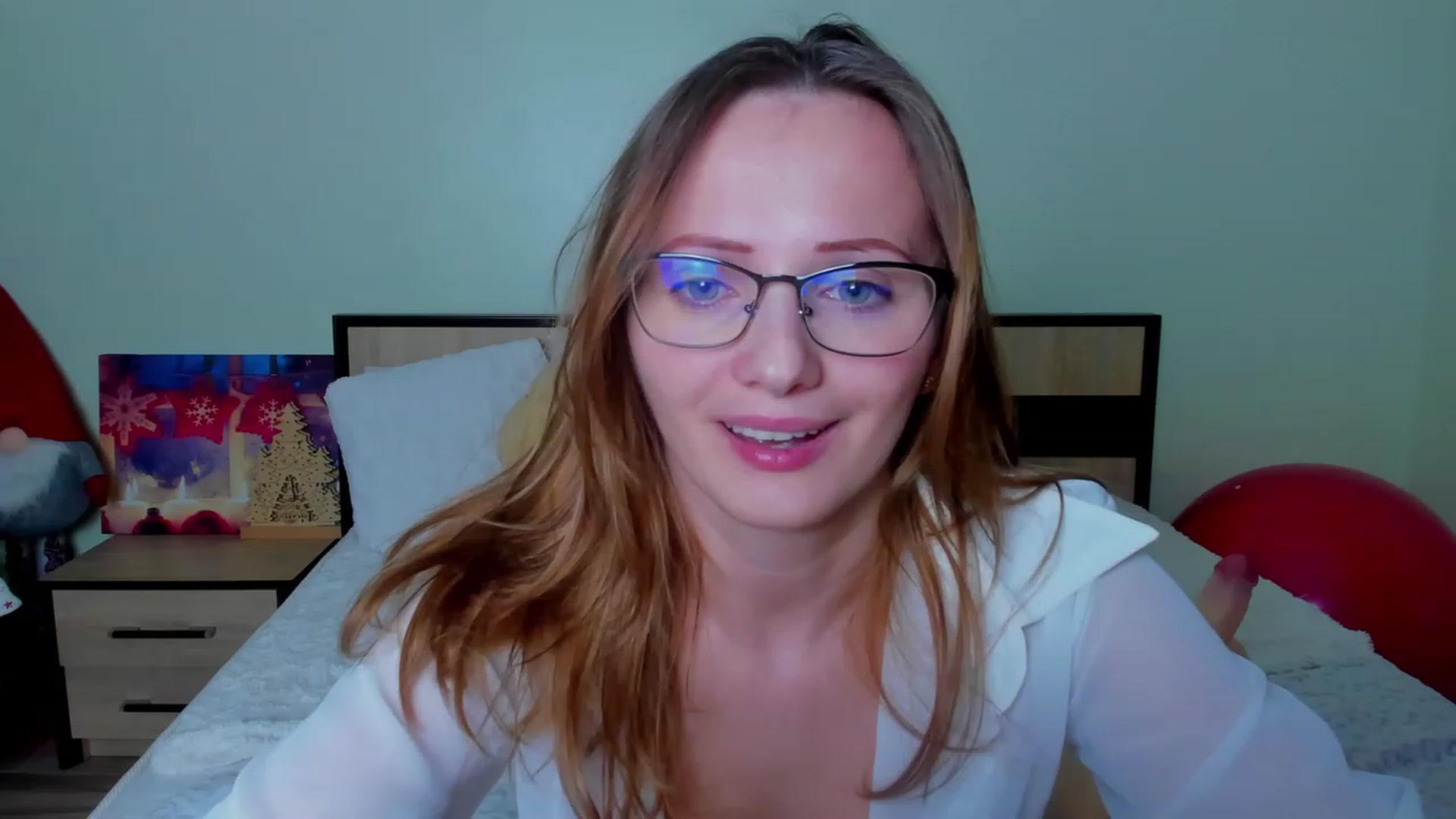 Gallery image thumbnail from KatBirdie_x's myfreecams stream on, 01/04/2024, 21:34 image 17 of 20