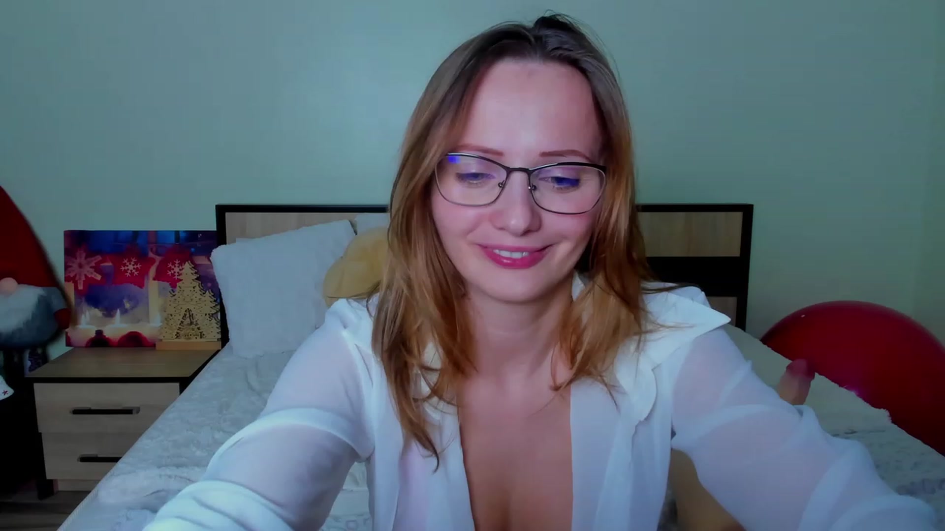 Gallery image thumbnail from KatBirdie_x's myfreecams stream on, 01/04/2024, 21:34 image 10 of 20