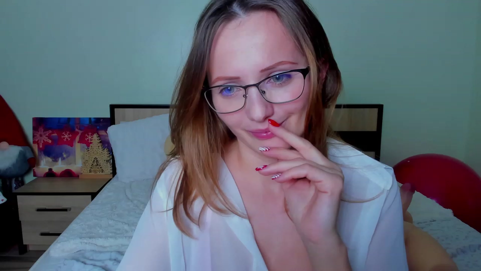 Gallery image thumbnail from KatBirdie_x's myfreecams stream on, 01/04/2024, 21:34 image 8 of 20