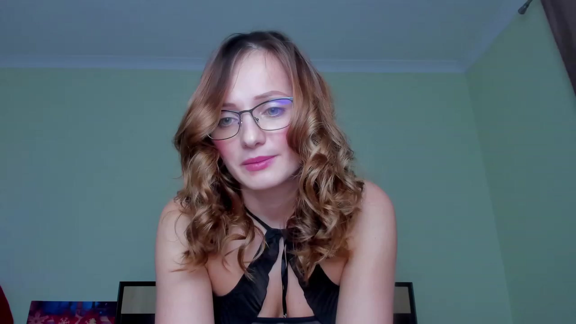 Gallery image thumbnail from KatBirdie_x's myfreecams stream on, 01/07/2024, 22:08 image 13 of 20