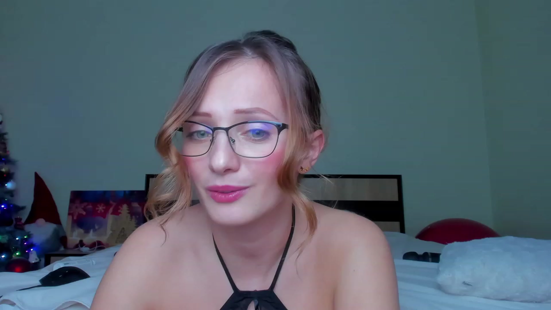 Gallery image thumbnail from KatBirdie_x's myfreecams stream on, 01/07/2024, 22:08 image 5 of 20