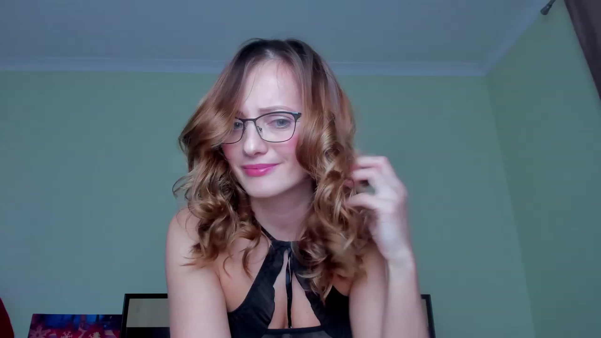 Gallery image thumbnail from KatBirdie_x's myfreecams stream on, 01/07/2024, 22:08 image 11 of 20