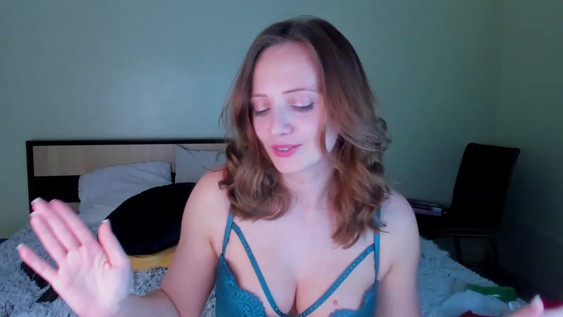 Gallery image thumbnail from KatBirdie_x's myfreecams stream on, 02/15/2024, 23:16 image 17 of 20