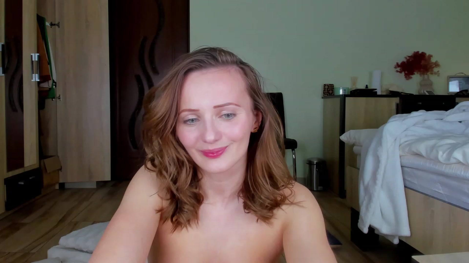 Gallery image thumbnail from KatBirdie_x's myfreecams stream on, 02/17/2024, 22:11 image 5 of 20
