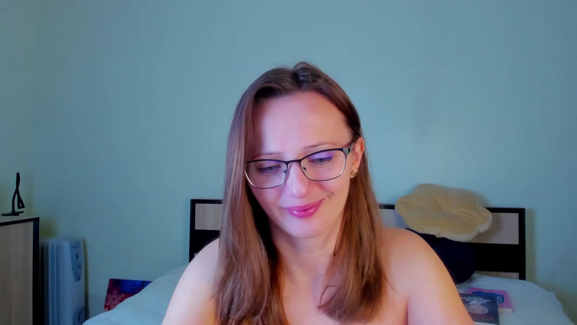 Gallery image thumbnail from KatBirdie_x's myfreecams stream on, 02/18/2024, 08:47 image 16 of 20