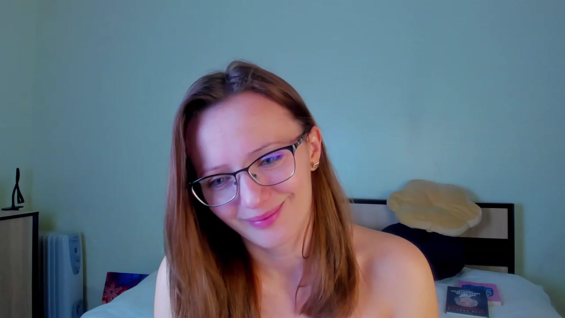 Gallery image thumbnail from KatBirdie_x's myfreecams stream on, 02/18/2024, 08:47 image 18 of 20