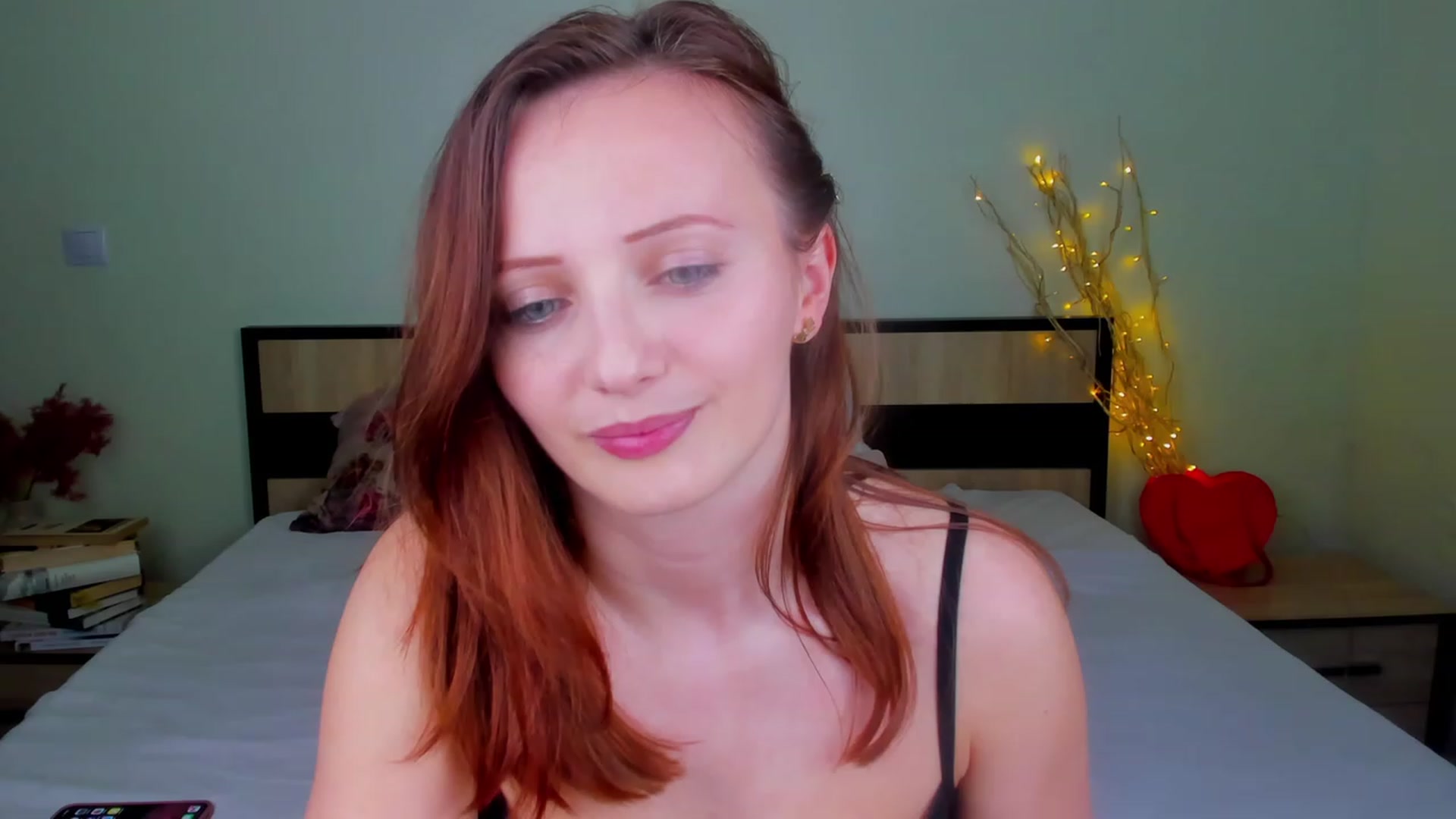 Gallery image thumbnail from KatBirdie_x's myfreecams stream on, 03/14/2024, 19:14 image 2 of 20