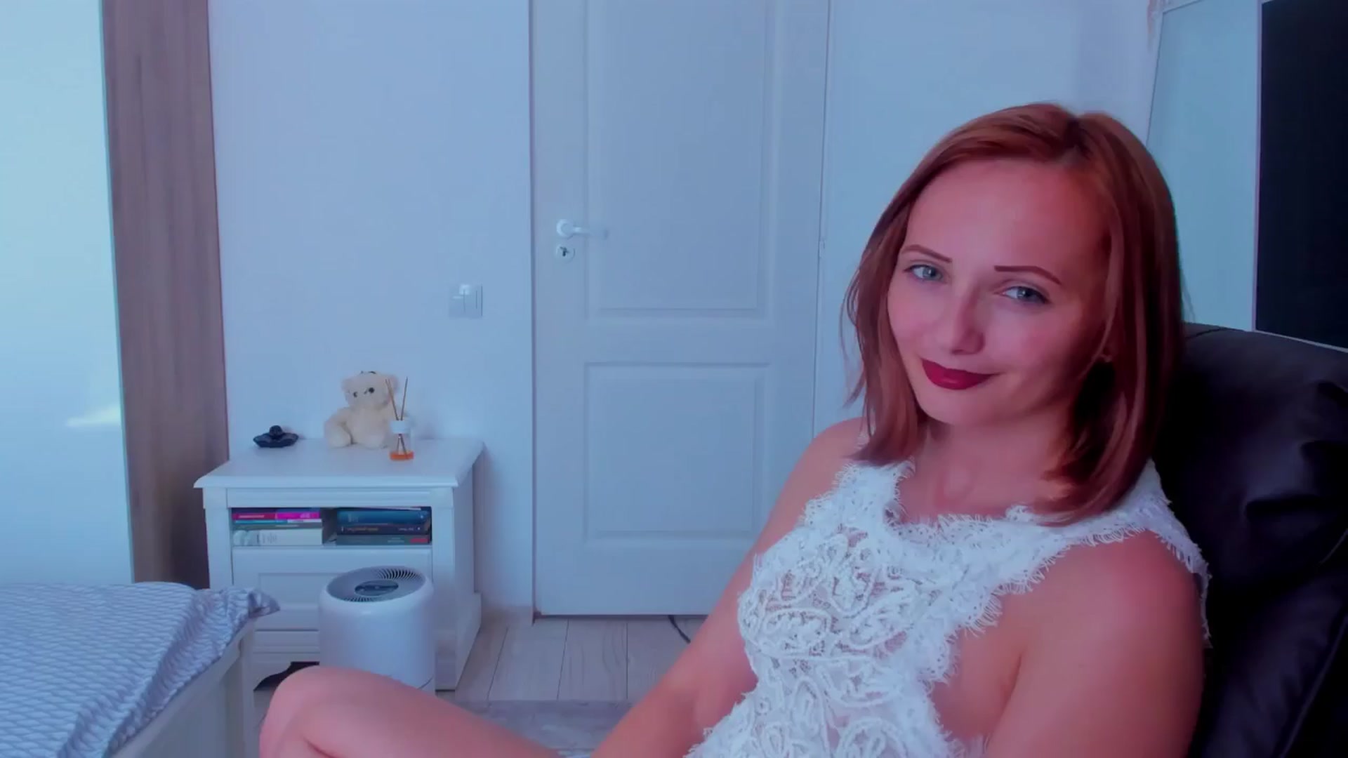 Gallery image thumbnail from KatBirdie_x's myfreecams stream on, 07/28/2024, 15:34 image 7 of 20