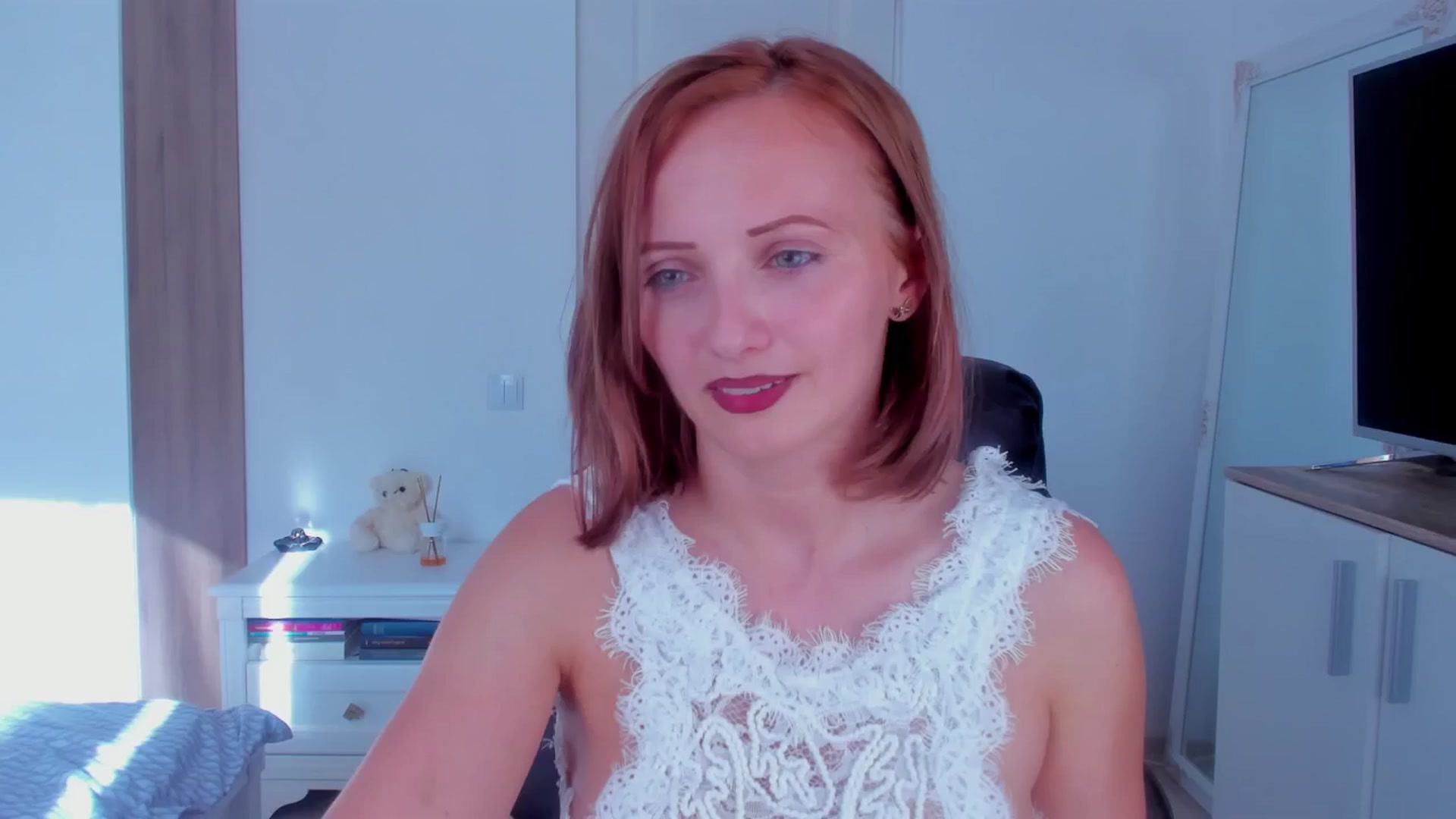 Gallery image thumbnail from KatBirdie_x's myfreecams stream on, 07/28/2024, 15:34 image 19 of 20