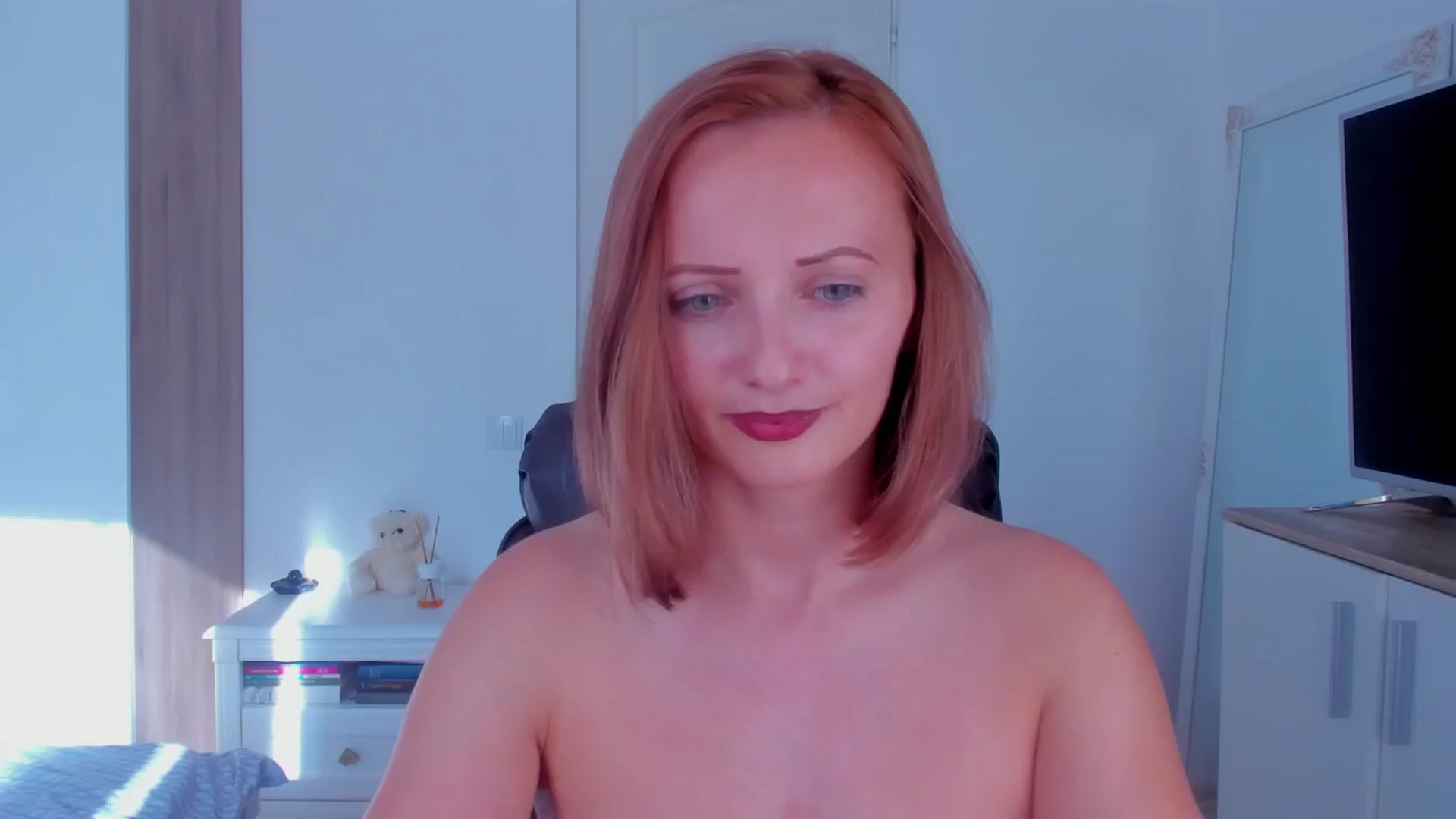 Gallery image thumbnail from KatBirdie_x's myfreecams stream on, 07/28/2024, 15:34 image 20 of 20