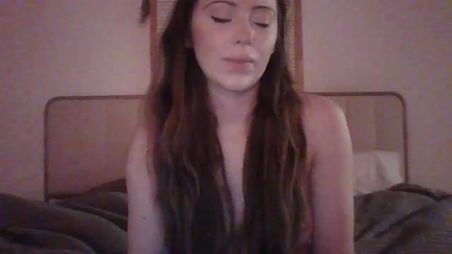 Gallery image thumbnail from KatChella's myfreecams stream on, 11/24/2023, 01:03 image 15 of 20
