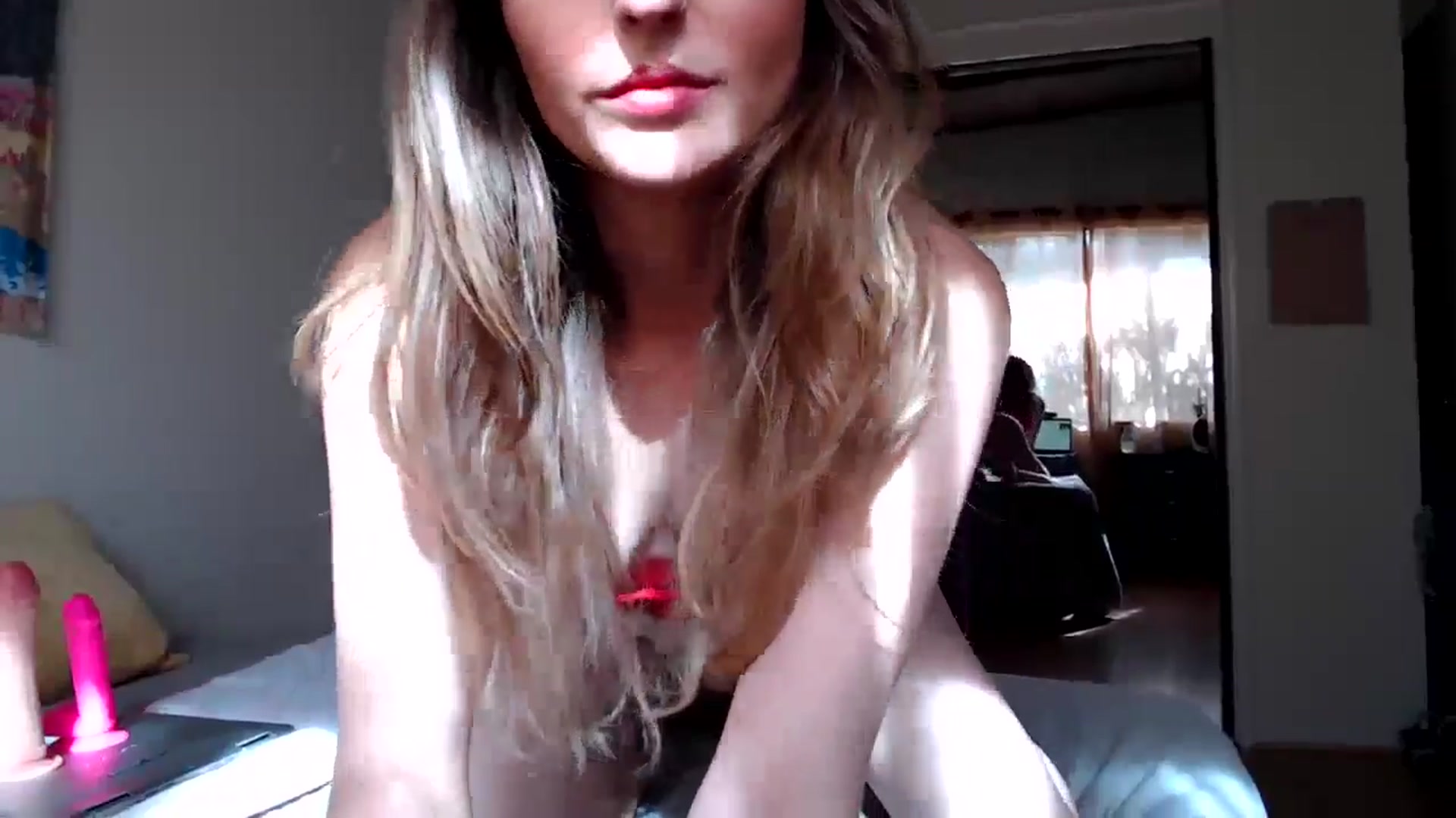Gallery image thumbnail from KatDennings's myfreecams stream on, 06/02/2024, 24:36 image 3 of 20